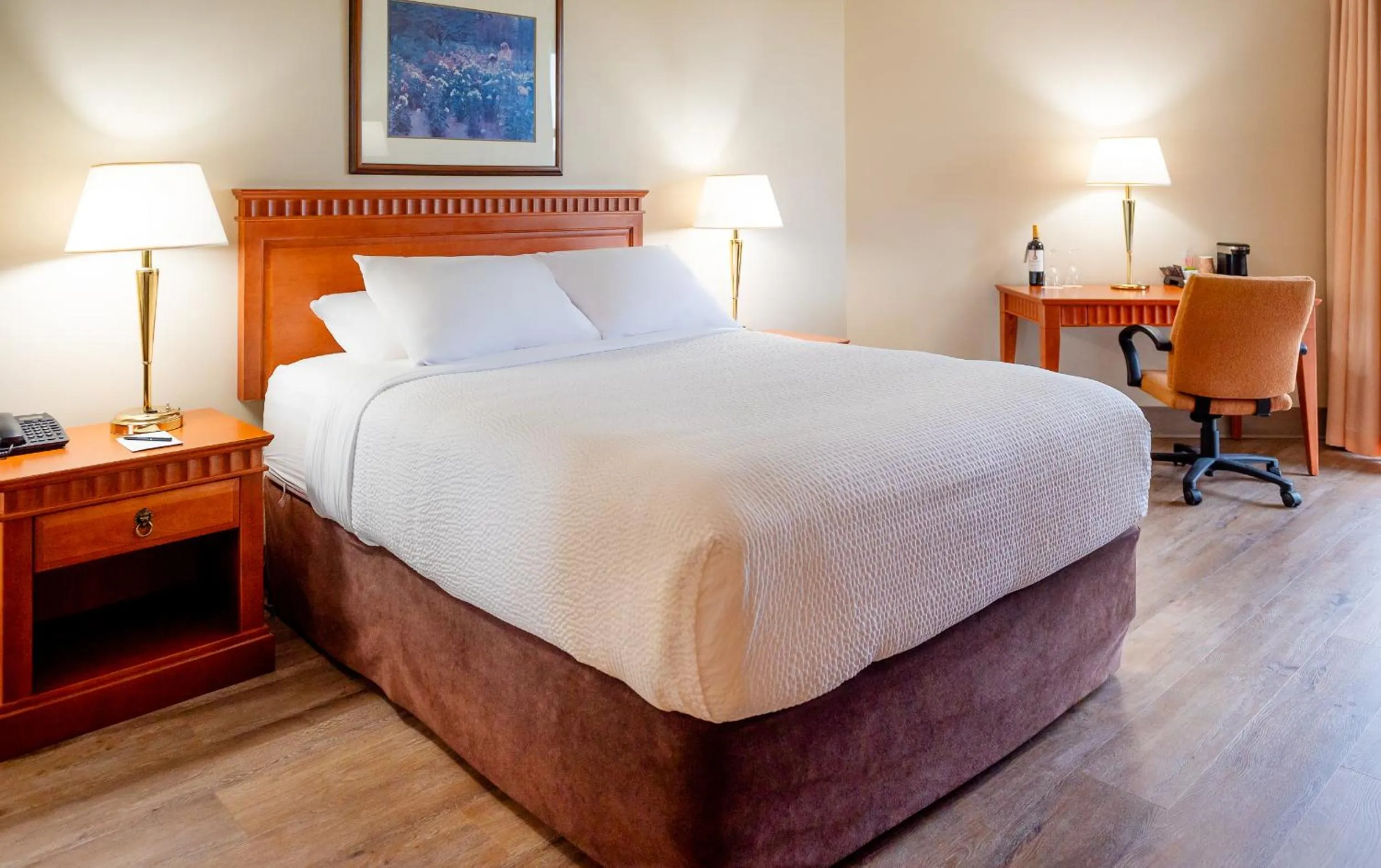 Photo of the whole room, Bed in Rodd Brudenell River Resort