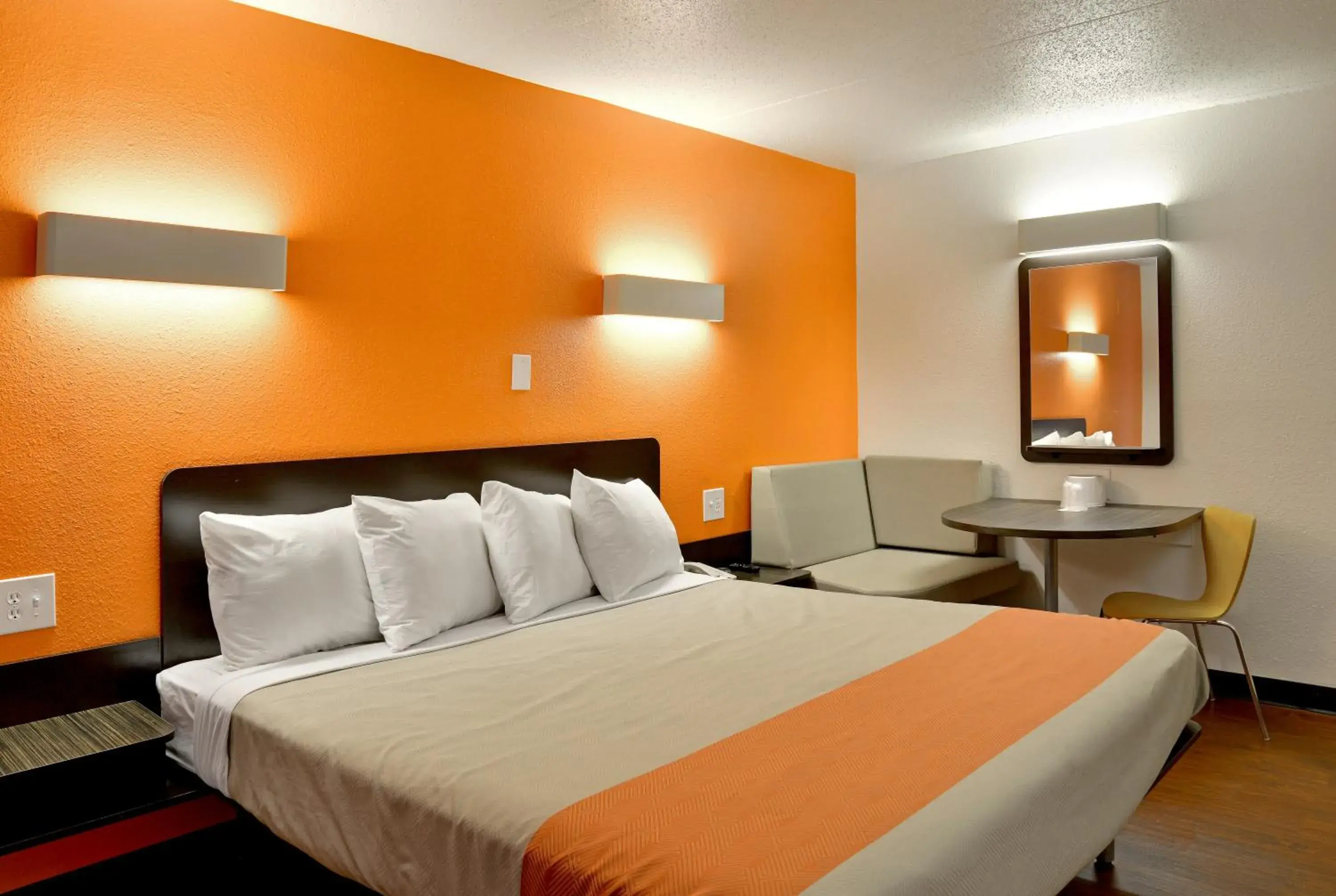 Bedroom, Bed in Motel 6-Toledo, OH Bedroom, Bed in Motel 6-Toledo, OH