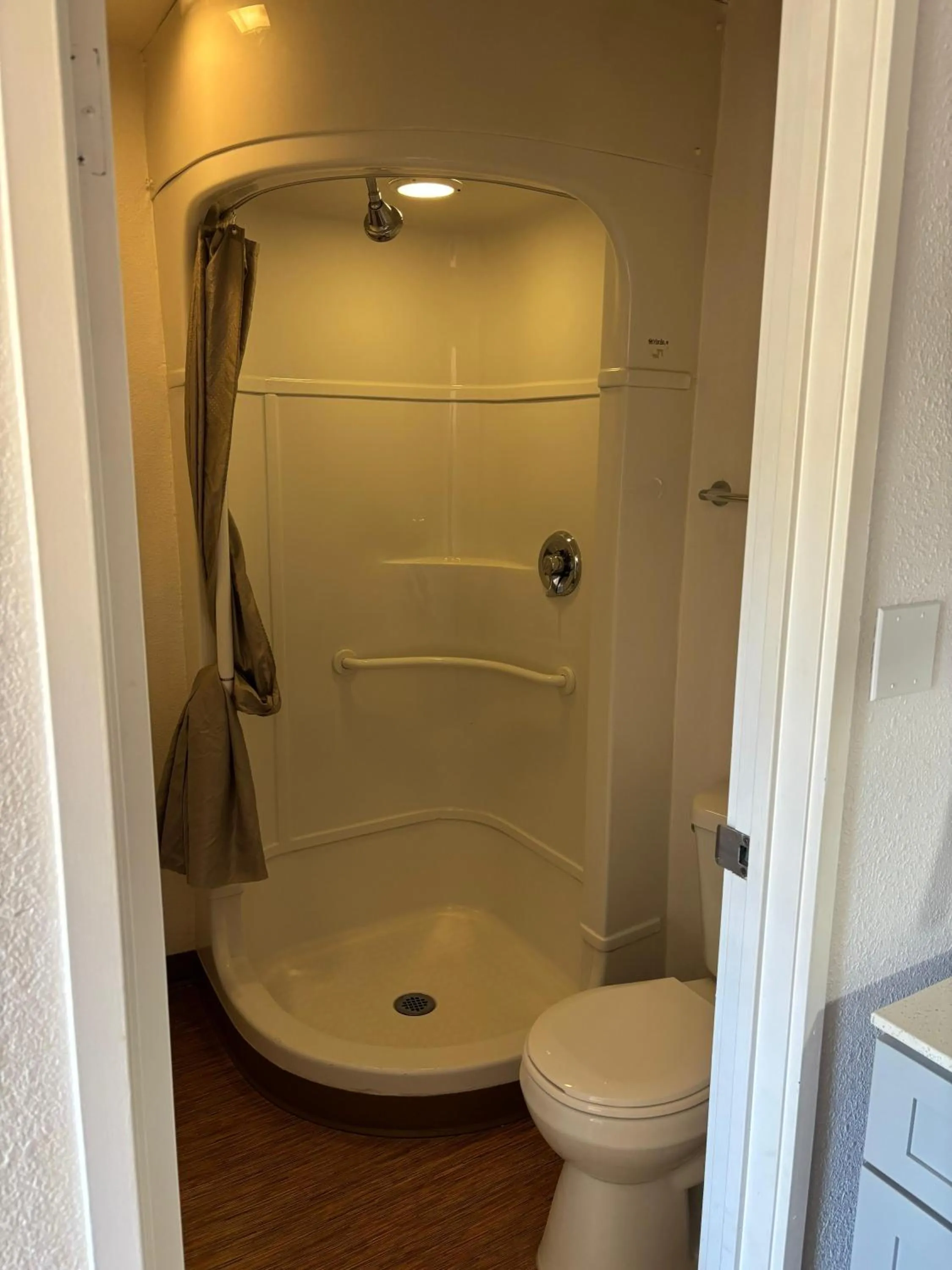 Bathroom in Motel 6-Flagstaff, AZ - West - Woodland Village