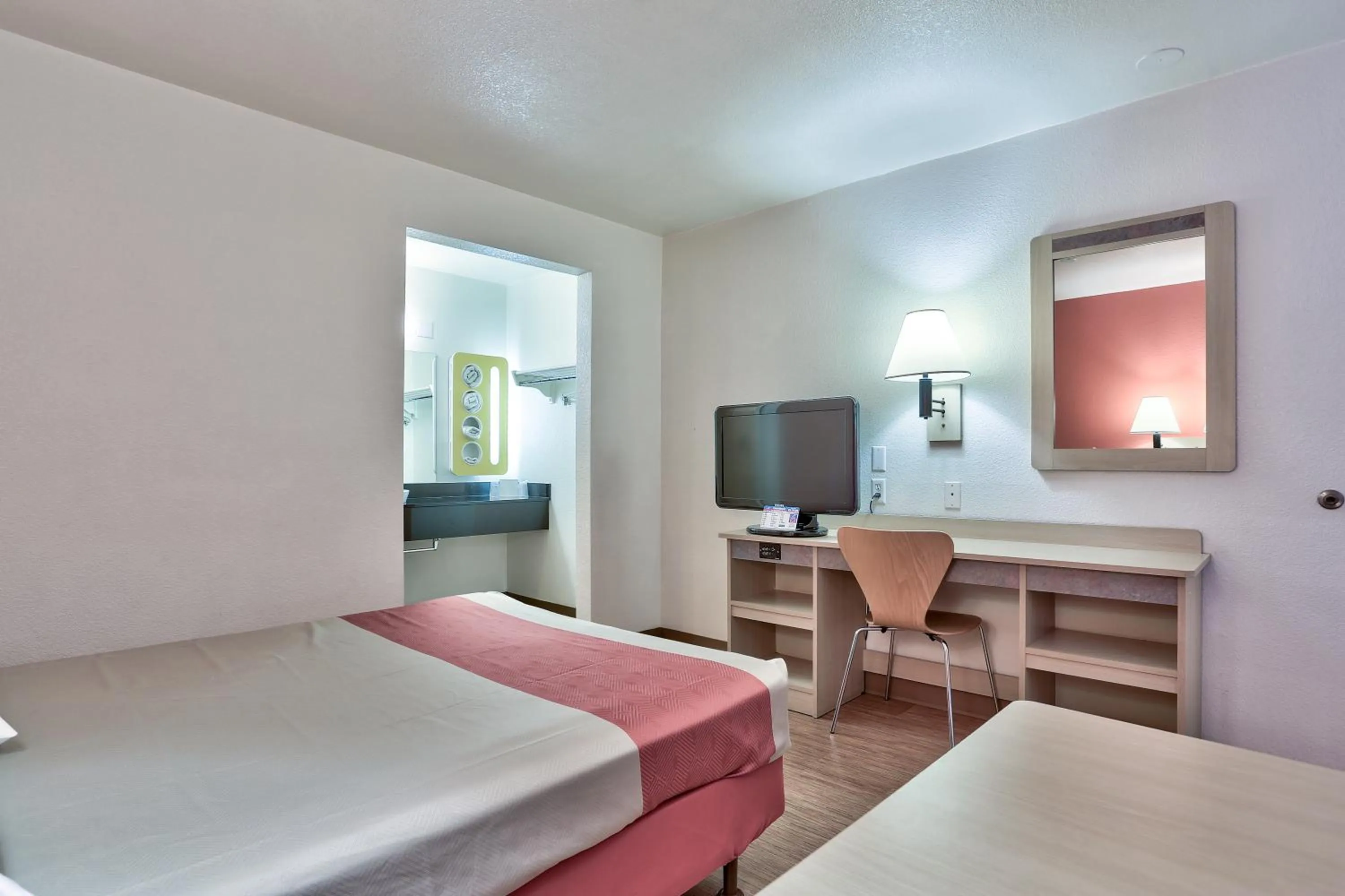 Photo of the whole room, Bed in Motel 6-Flagstaff, AZ - West - Woodland Village