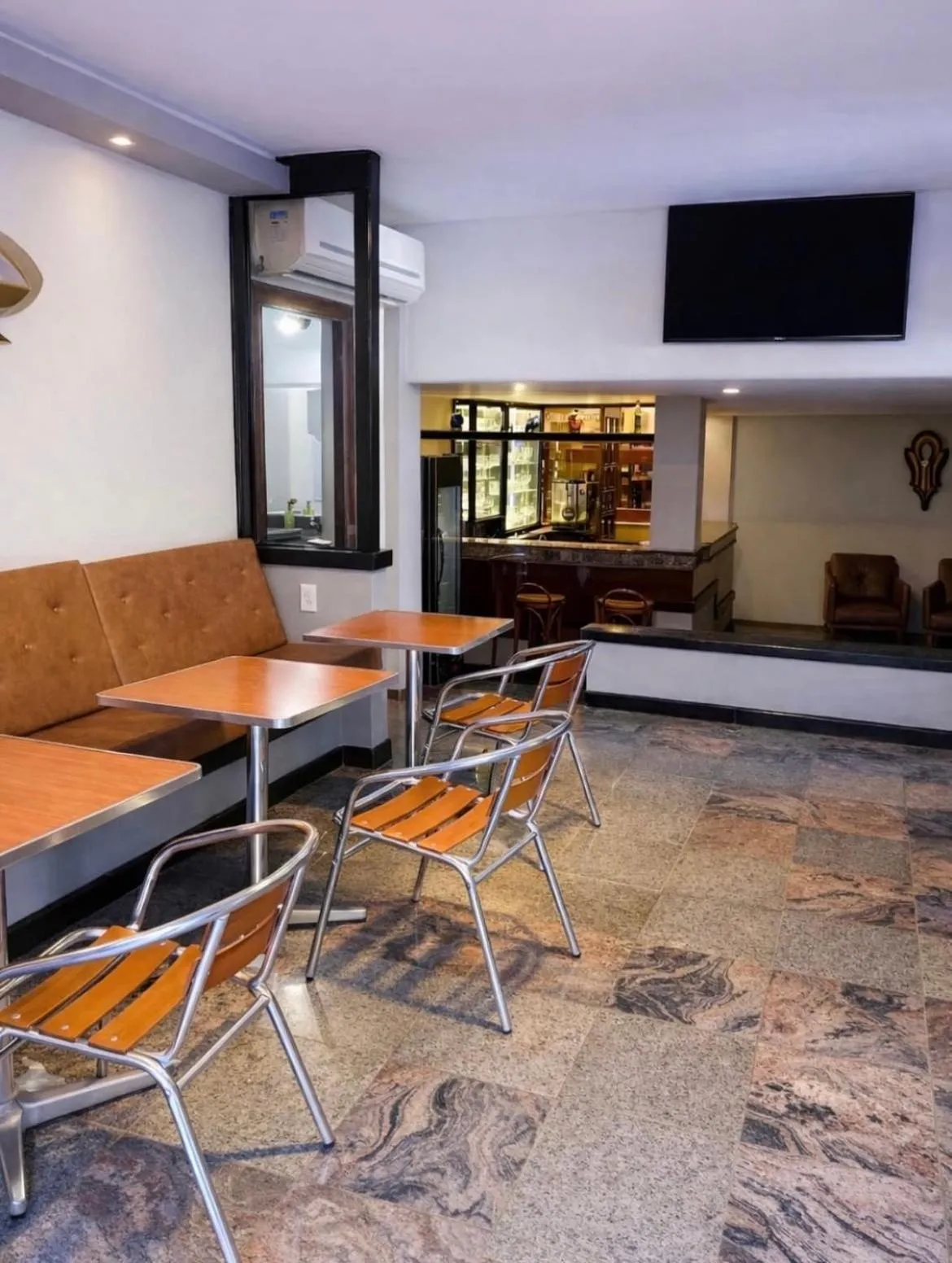 Communal lounge/ TV room in Terrazzo Hotel Campos dos Goytacazes