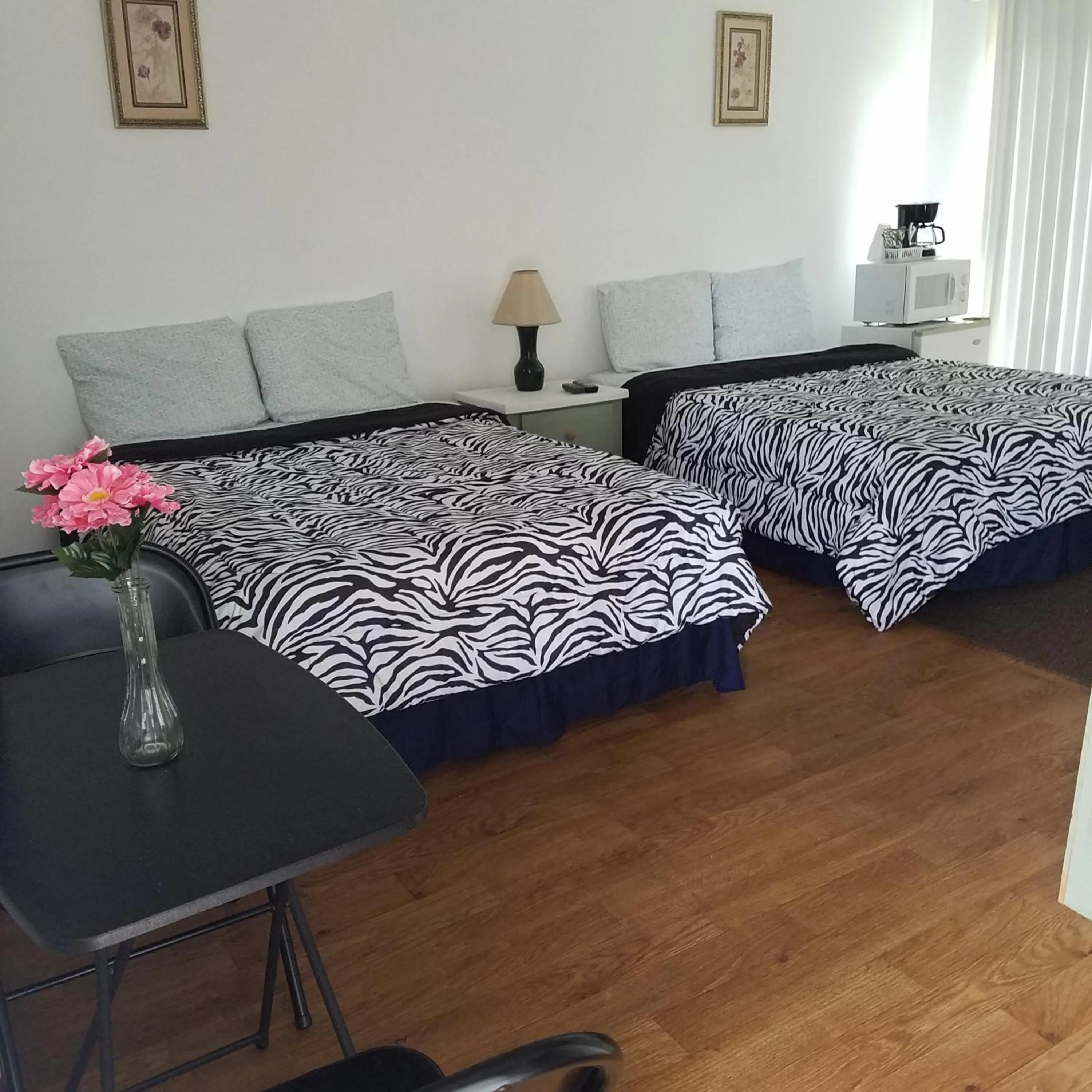 Bed in The becket Motel