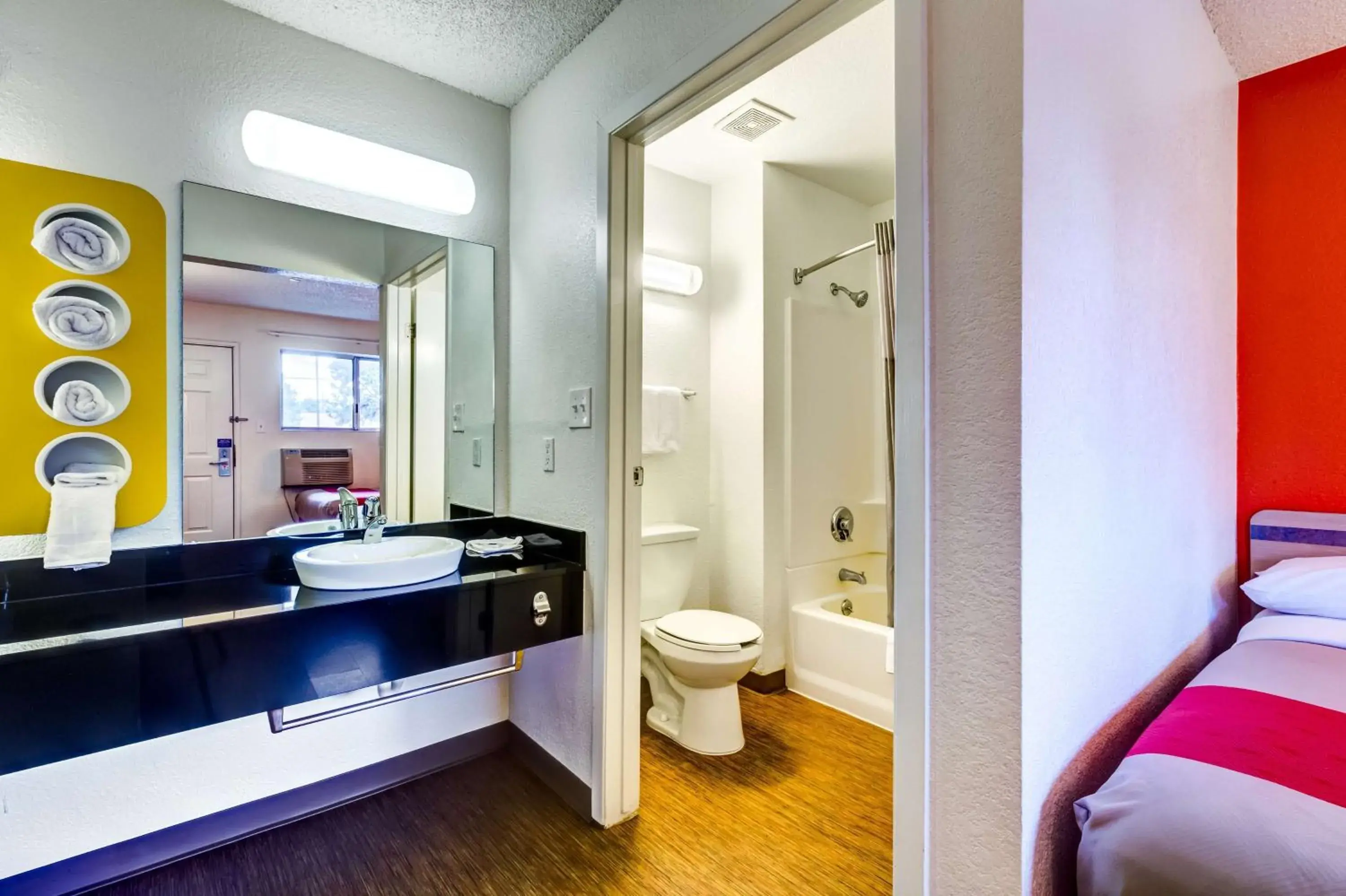 Bedroom, Bathroom in Motel 6-Wheat Ridge, CO - West - Denver North