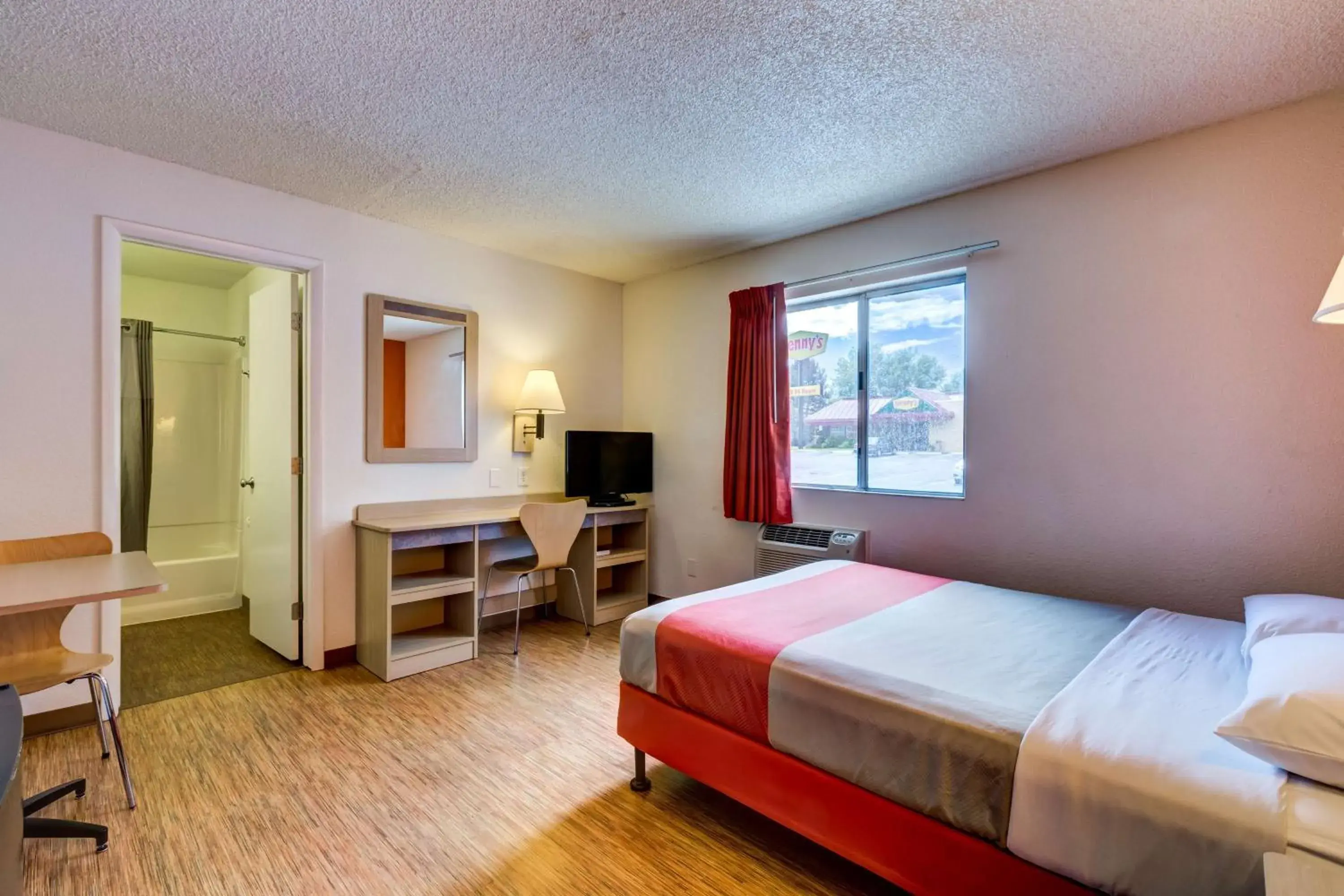 TV and multimedia, Bed in Motel 6-Wheat Ridge, CO - West - Denver North