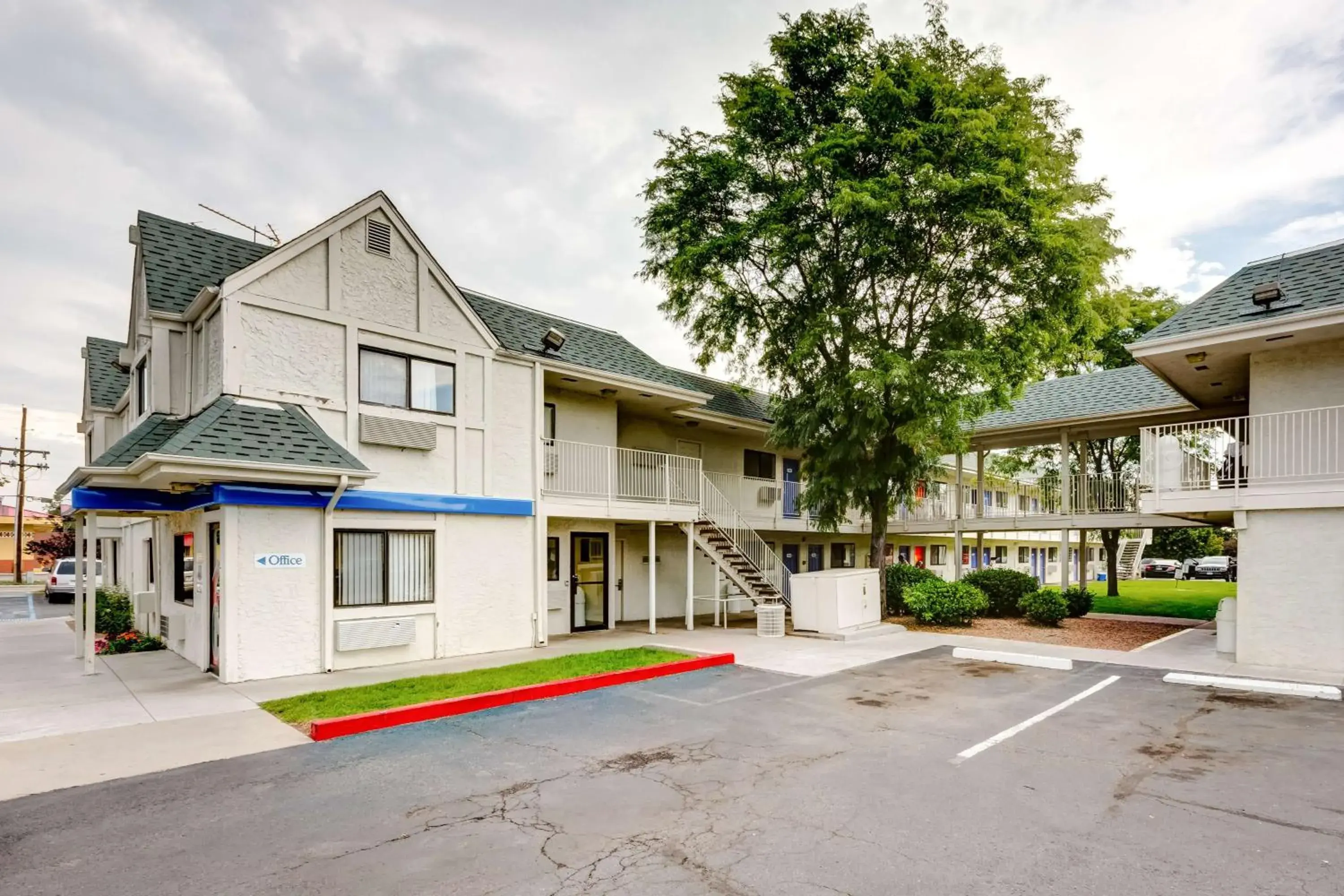 Property Building in Motel 6-Wheat Ridge, CO - West - Denver North
