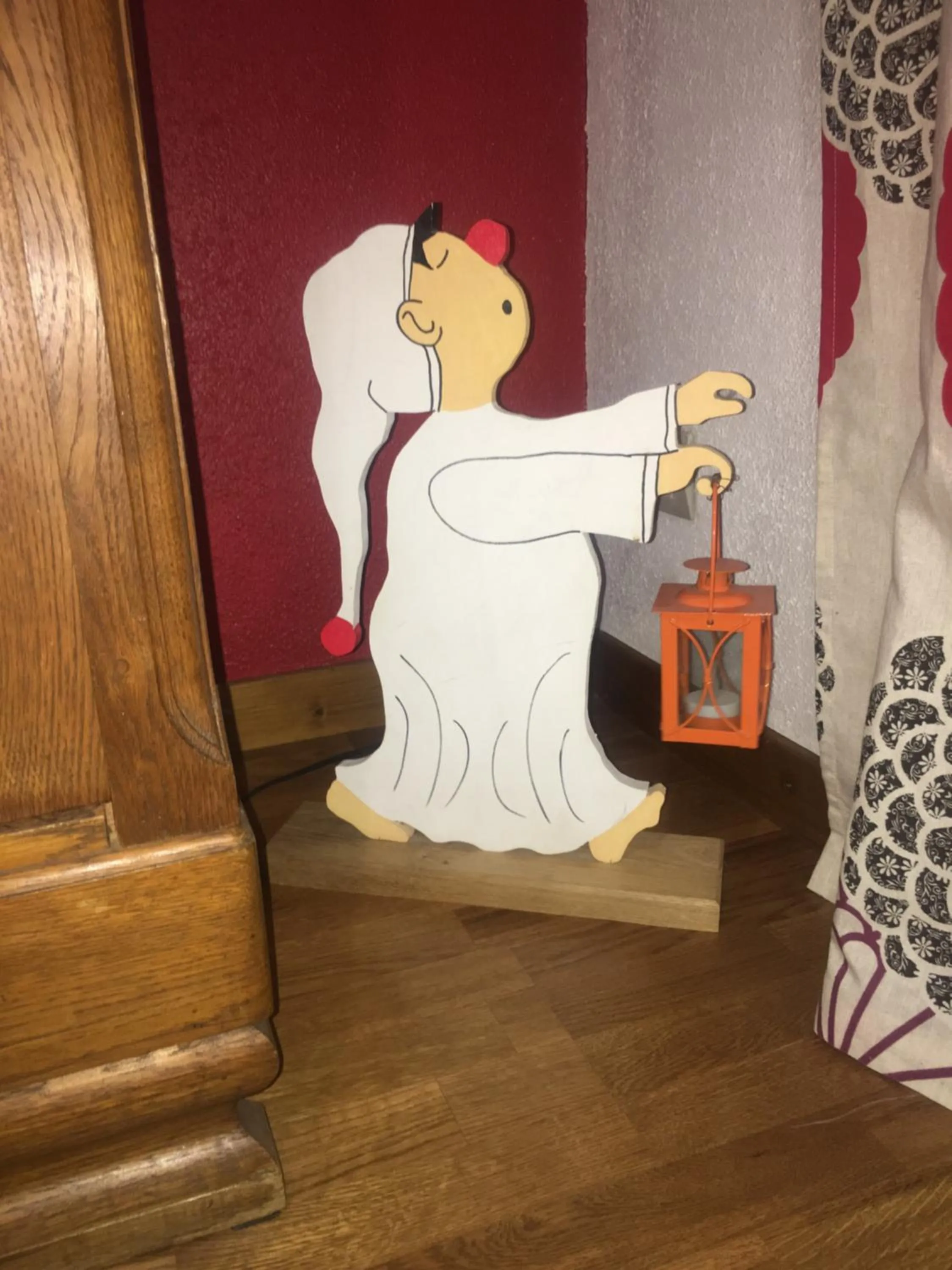 Decorative detail in Appartement de caractère au calme 15 mins quartier historique, Gîte du Merlenchanteur