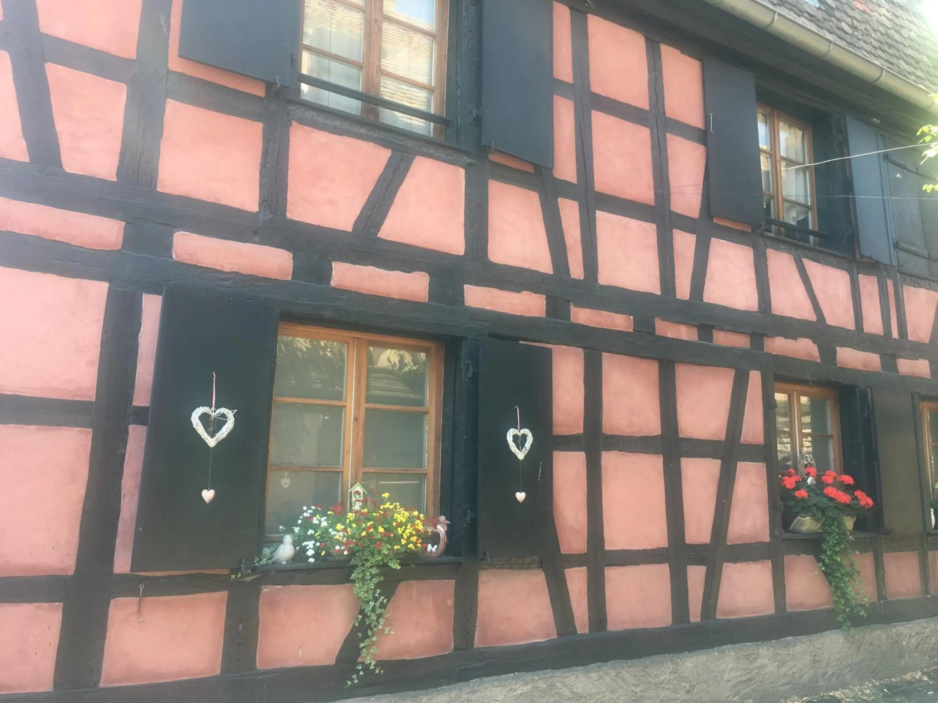 Property building in Appartement de caractère au calme 15 mins quartier historique, Gîte du Merlenchanteur