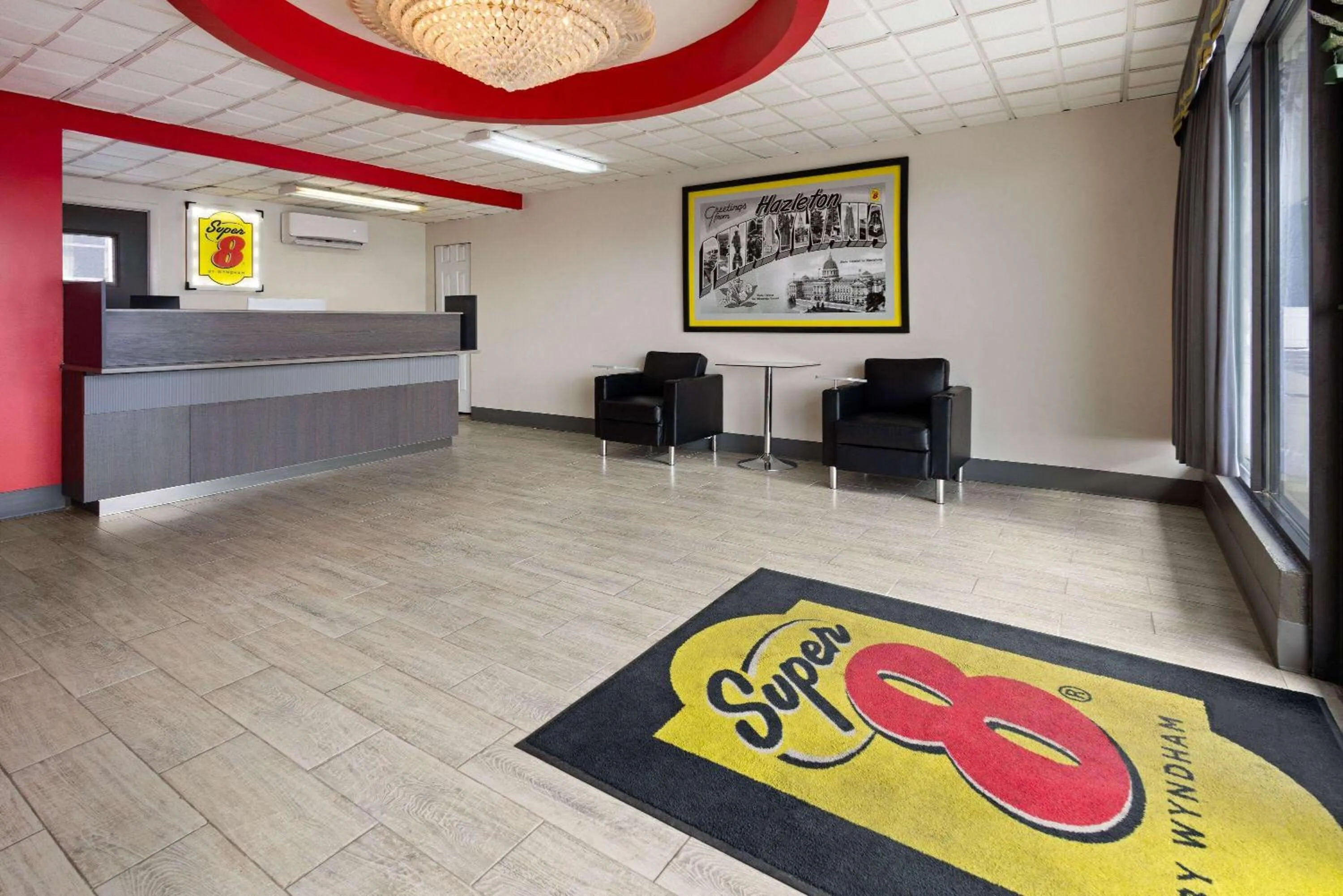 Lobby or reception in Super 8 by Wyndham Hazleton