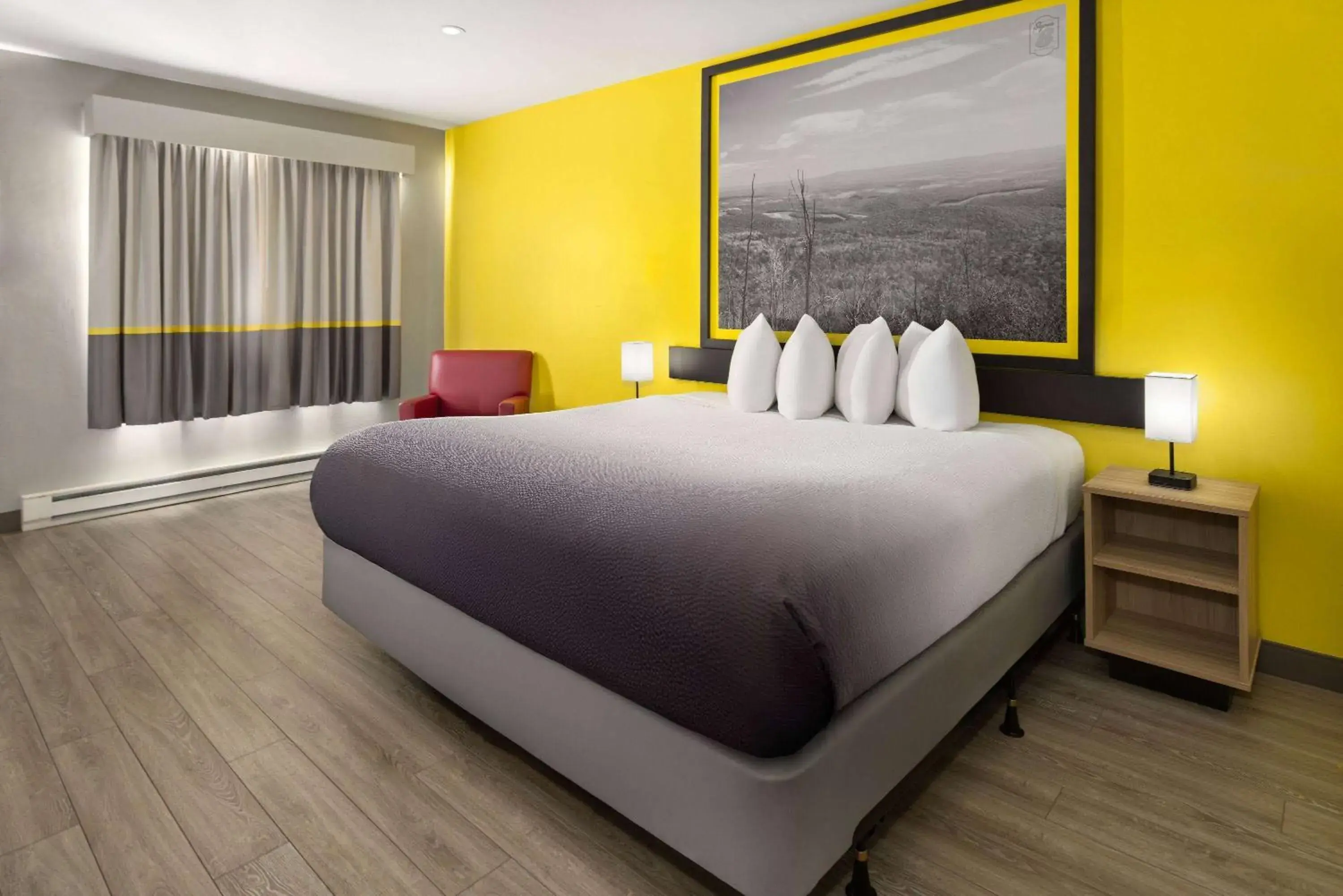 Photo of the whole room, Bed in Super 8 by Wyndham Hazleton Photo of the whole room, Bed in Super 8 by Wyndham Hazleton