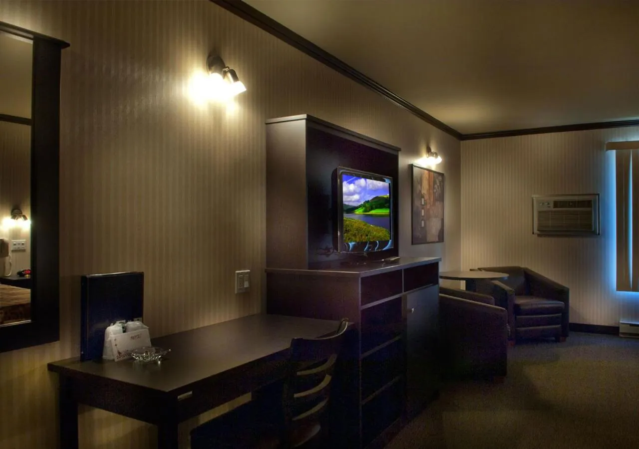 Ramada by Wyndham Laval