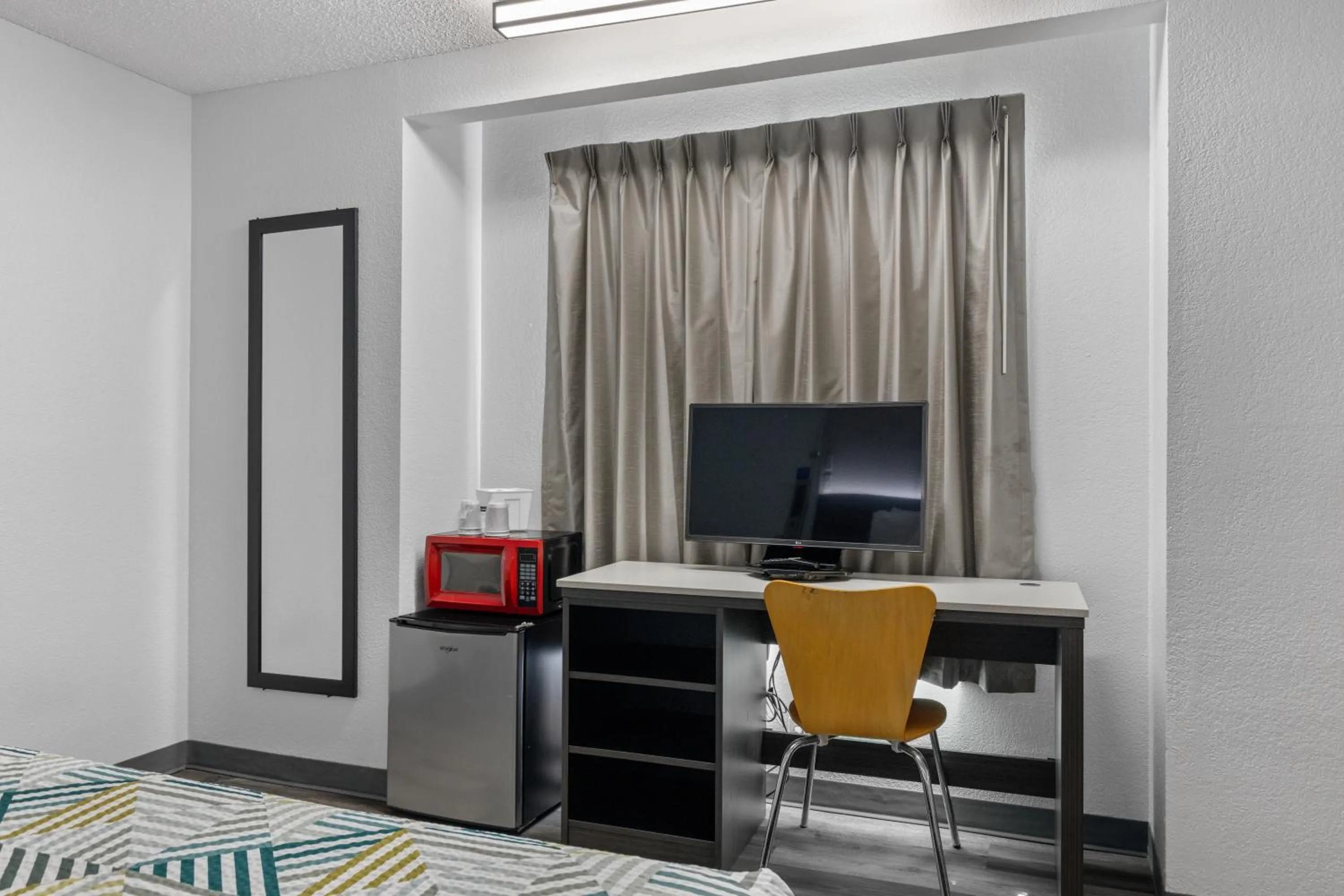 Seating area in Motel 6-San Diego, CA - North