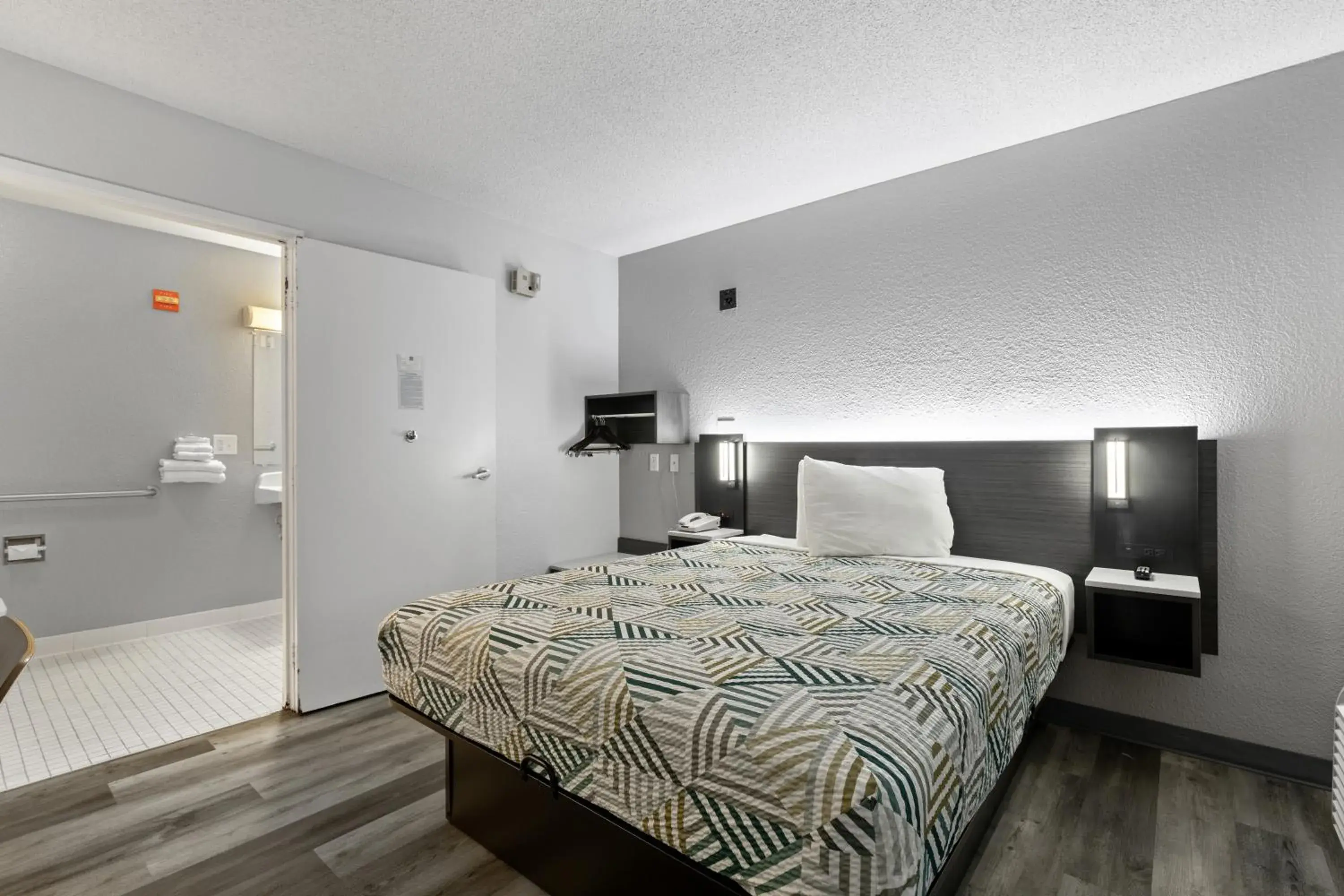 Motel 6-San Diego, CA - North Motel 6-San Diego, CA - North