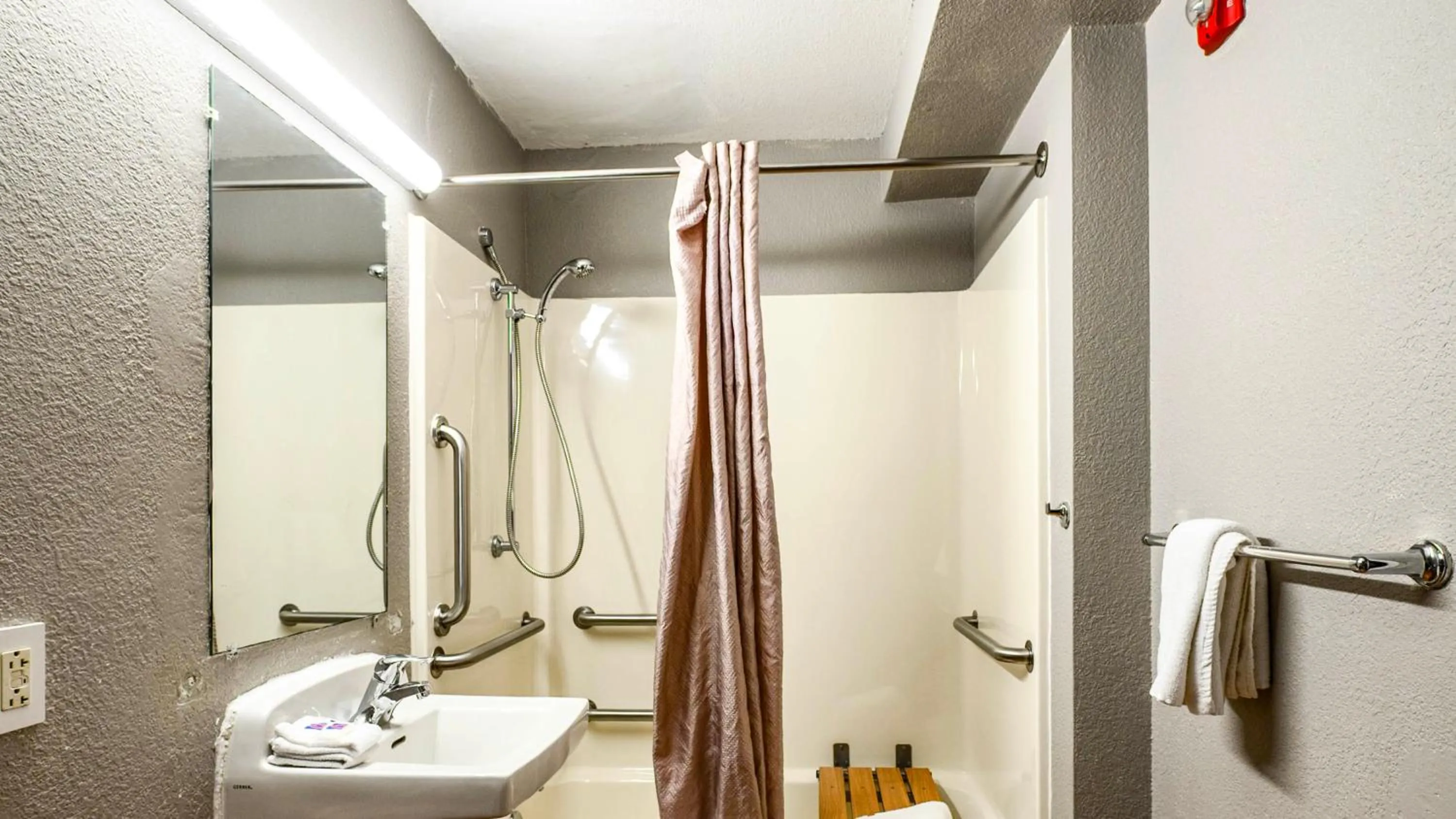 Bathroom in Motel 6-Wethersfield, CT - Hartford