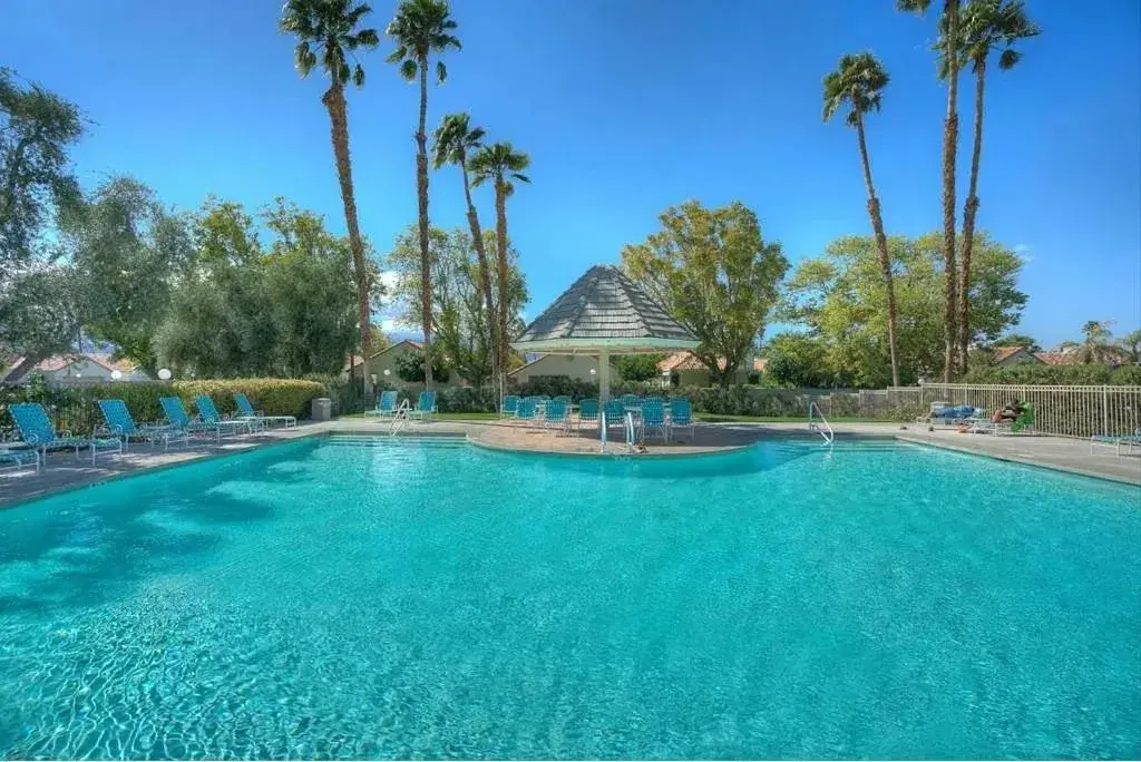 Desert Breezes Resort Desert Breezes Resort