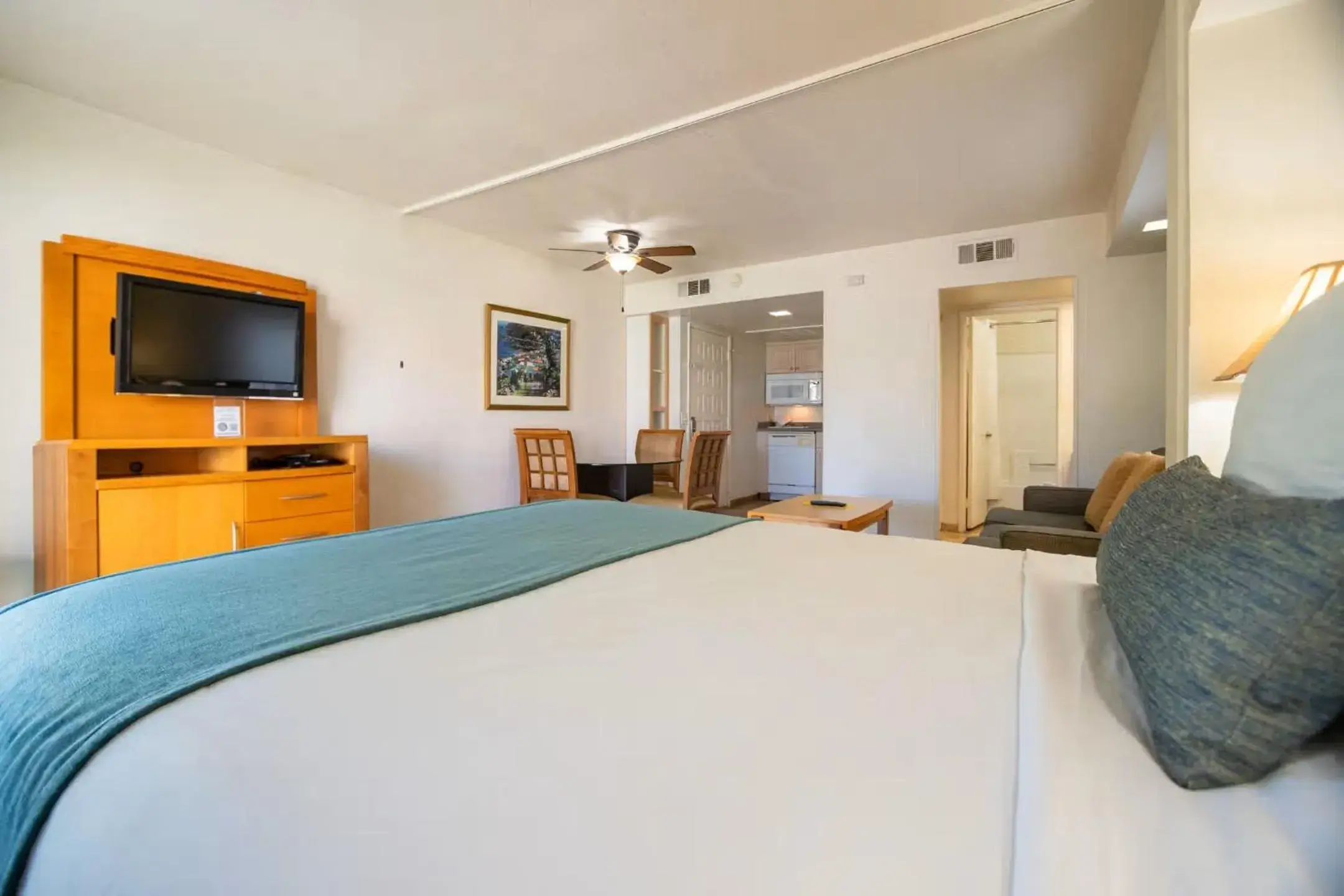 Bed in Desert Breezes Resort Bed in Desert Breezes Resort