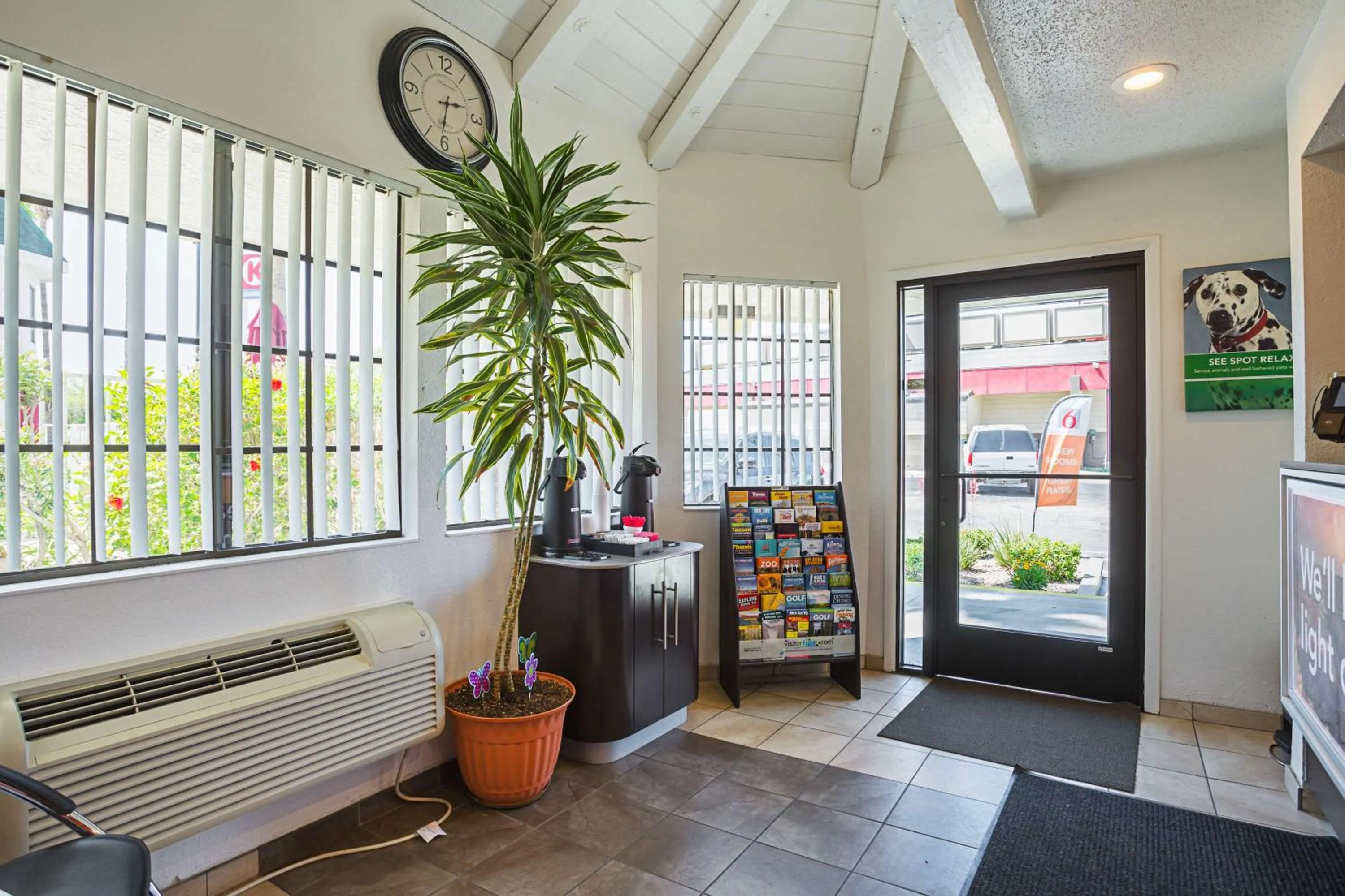 Facade/entrance in Motel 6-Yuma, AZ - East