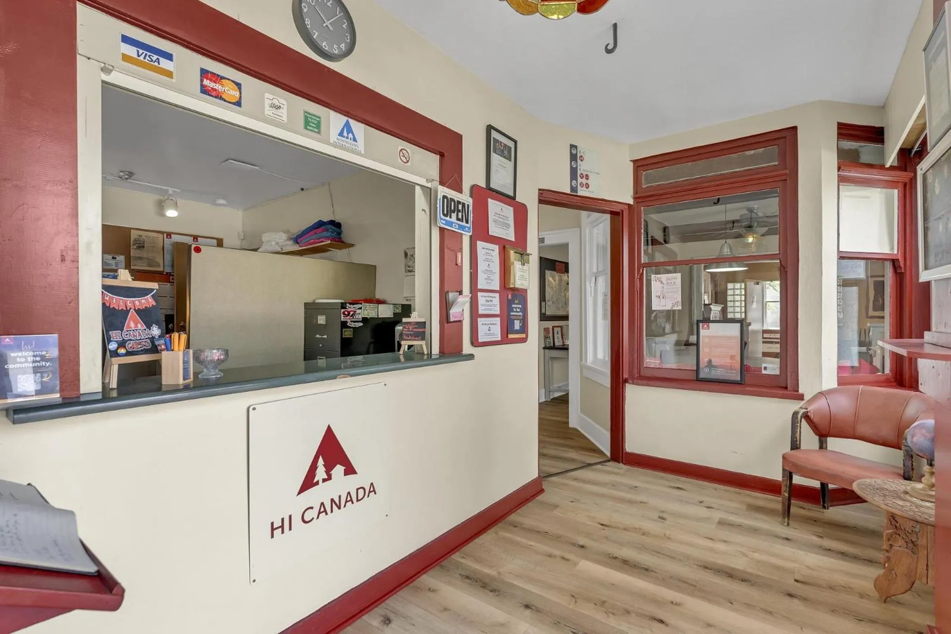 Lobby or reception in HI Penticton - Hostel