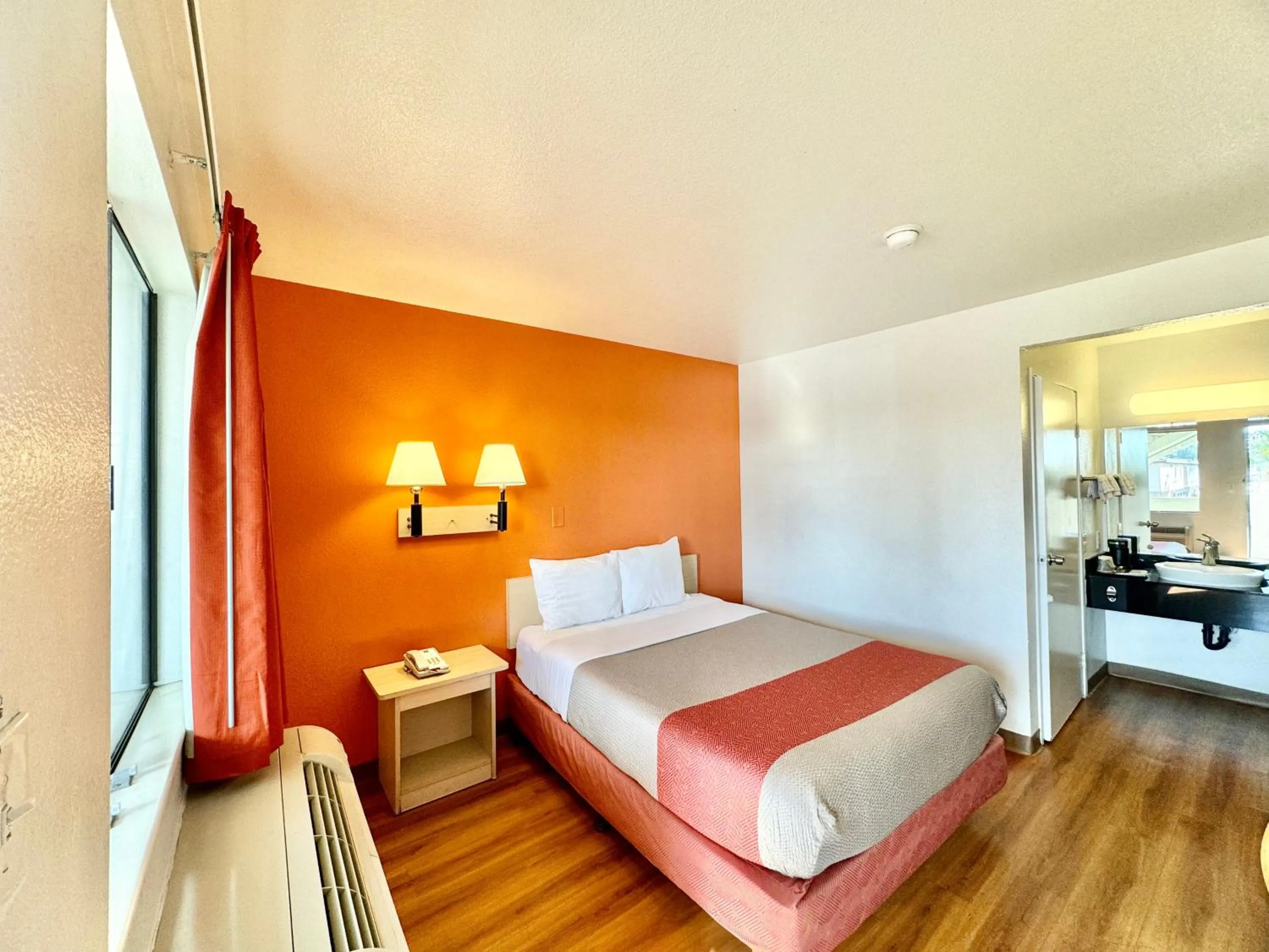 Bedroom, Bed in Motel 6-Bellflower, CA - Los Angeles