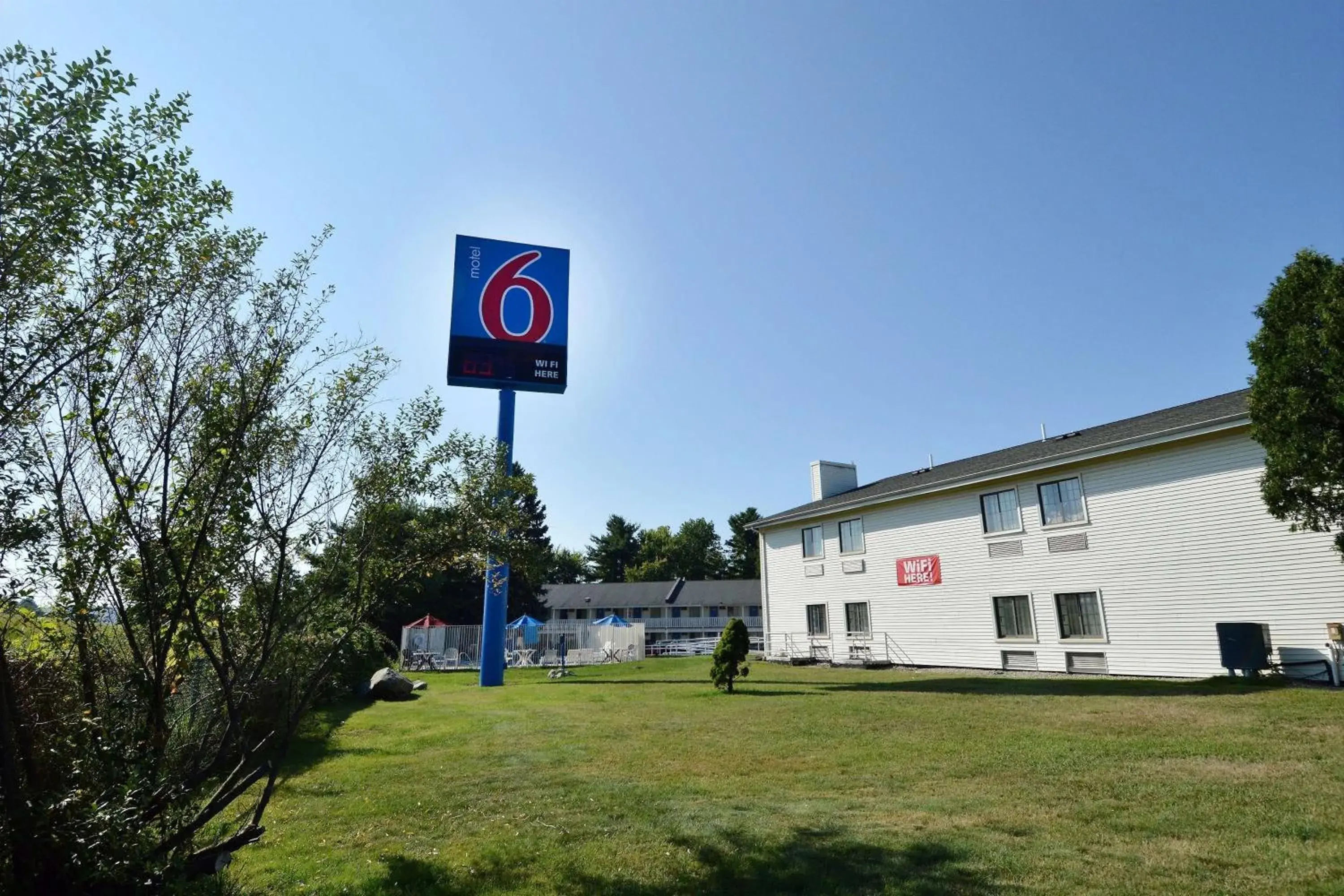 Property building in Motel 6-Nashua, NH Property building in Motel 6-Nashua, NH