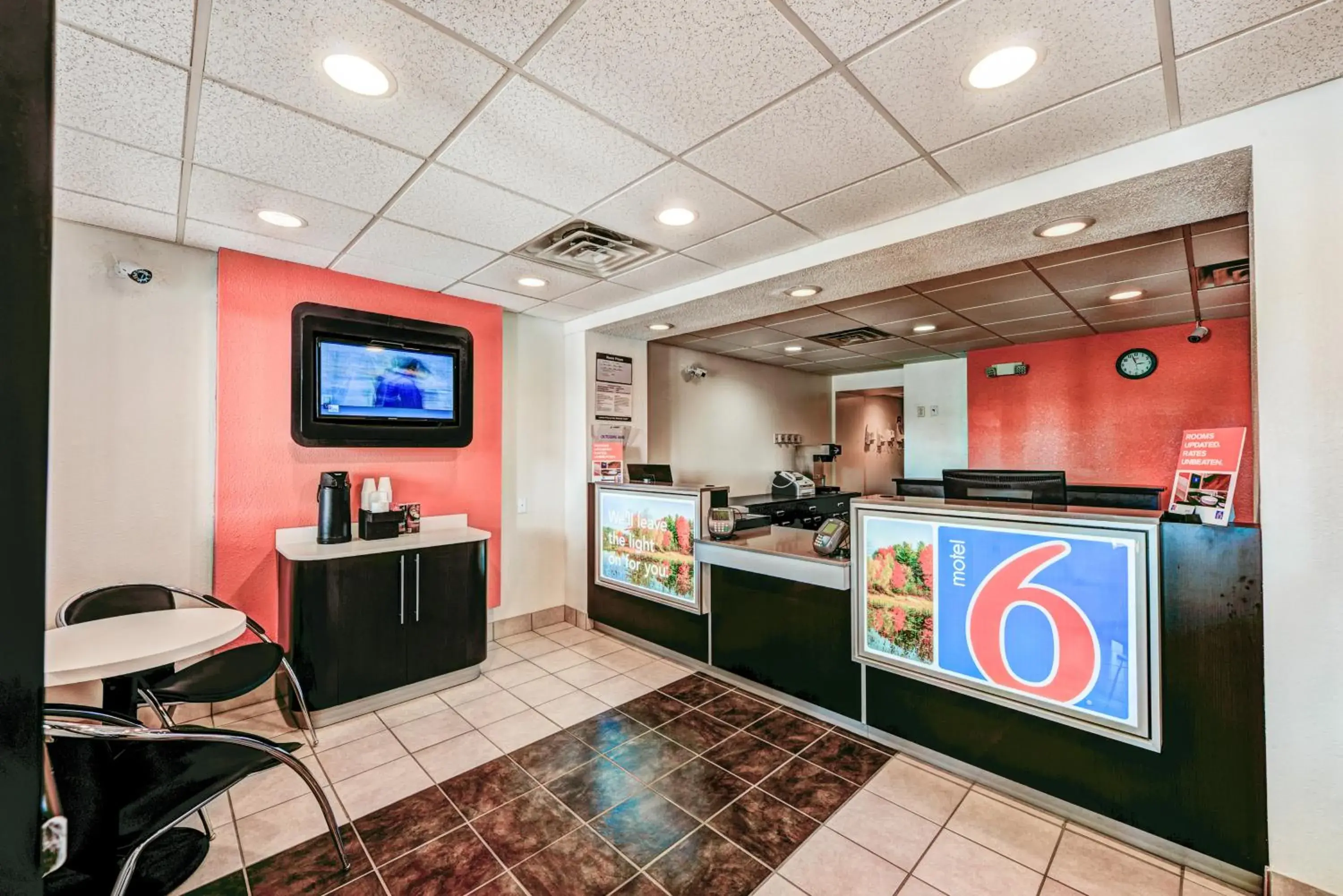 Lobby or reception in Motel 6-Niantic, CT - New London Lobby or reception in Motel 6-Niantic, CT - New London
