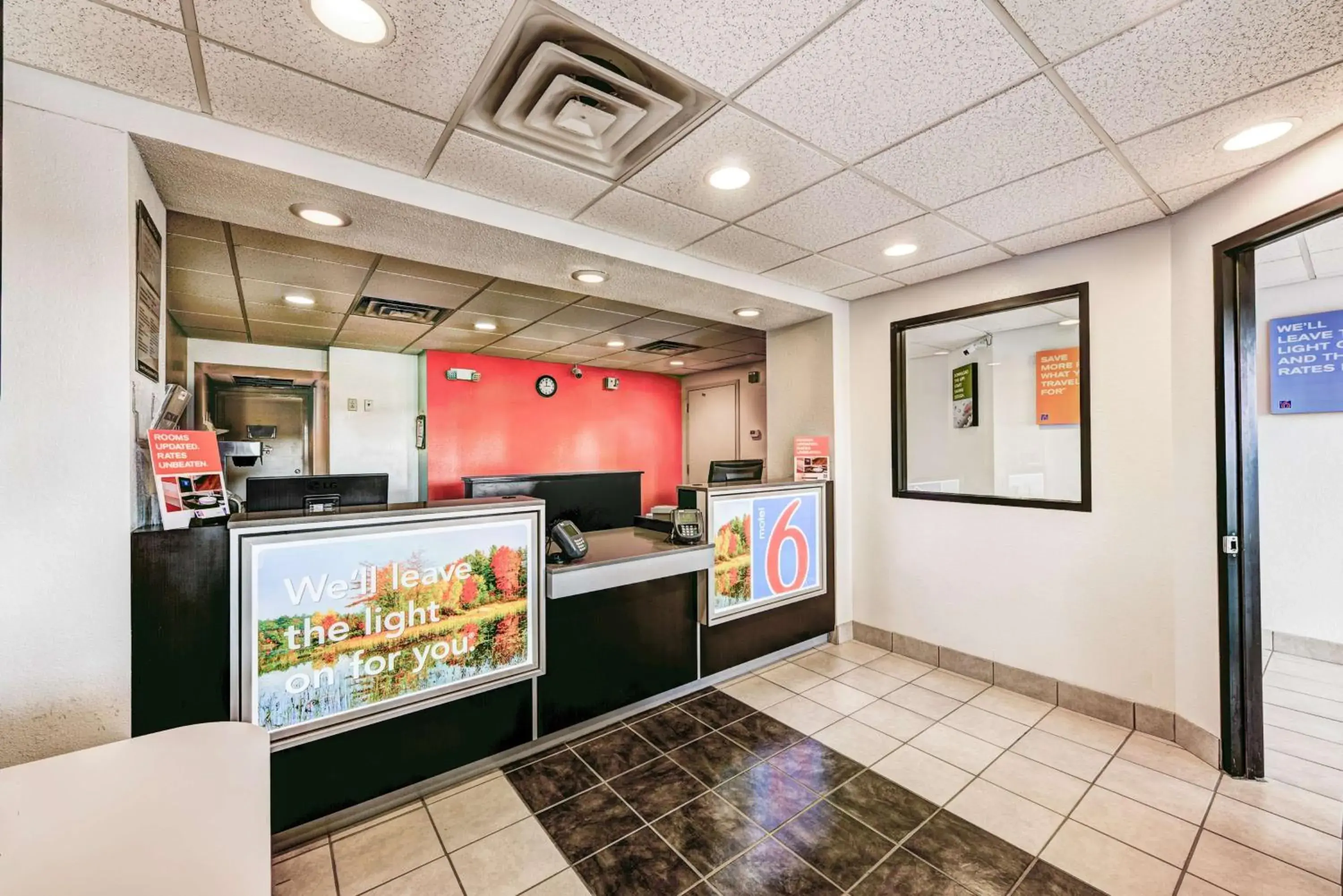 Lobby or reception in Motel 6-Niantic, CT - New London Lobby or reception in Motel 6-Niantic, CT - New London