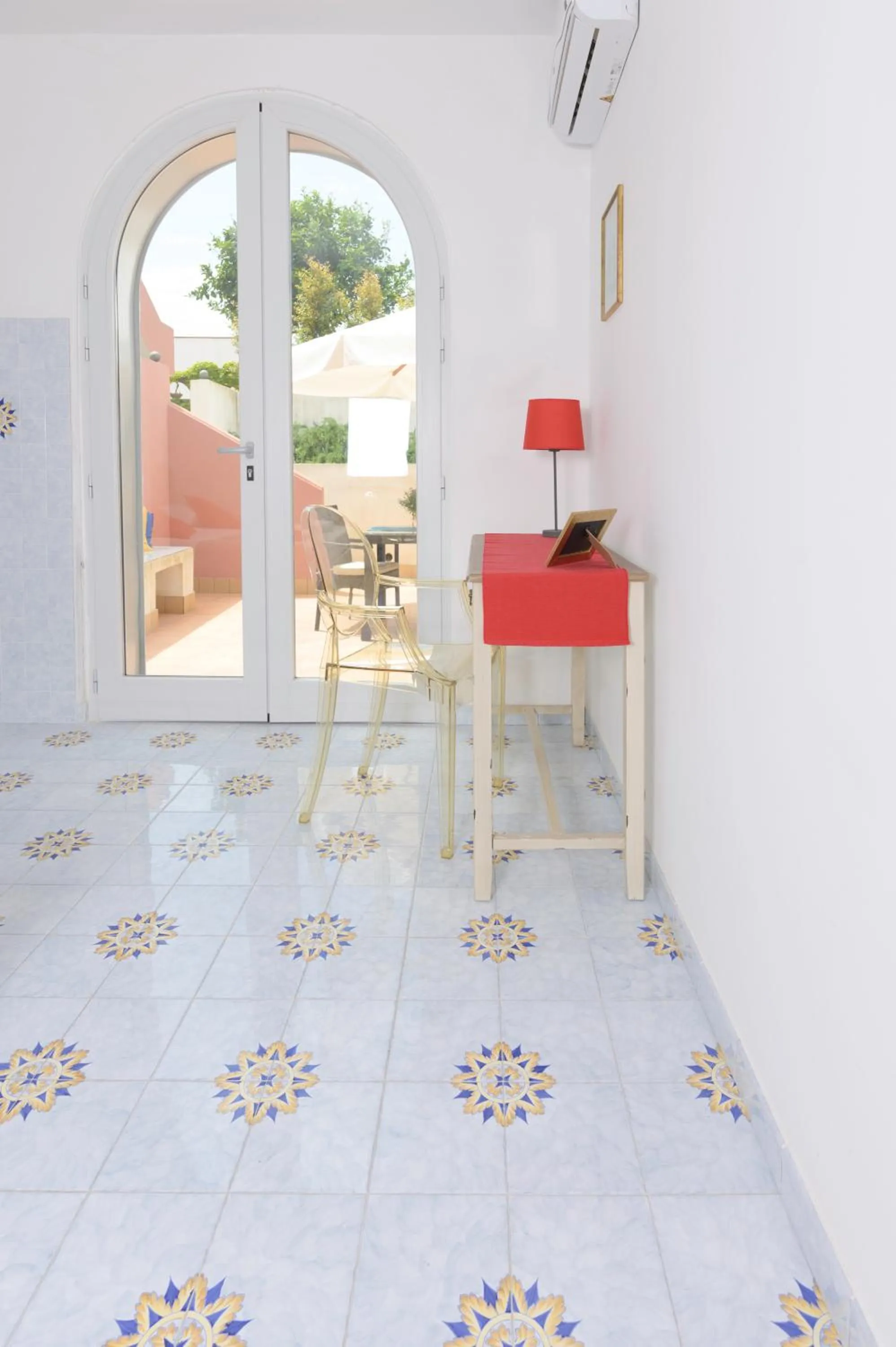 Balcony/Terrace, Bed in B&B Mediterraneo