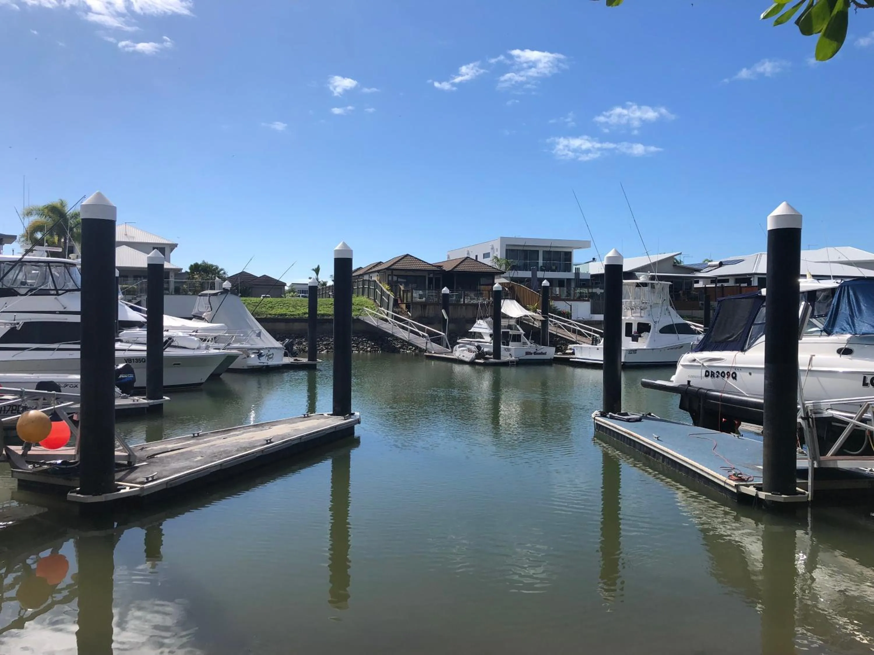 Luxury marina view Apartment cairns