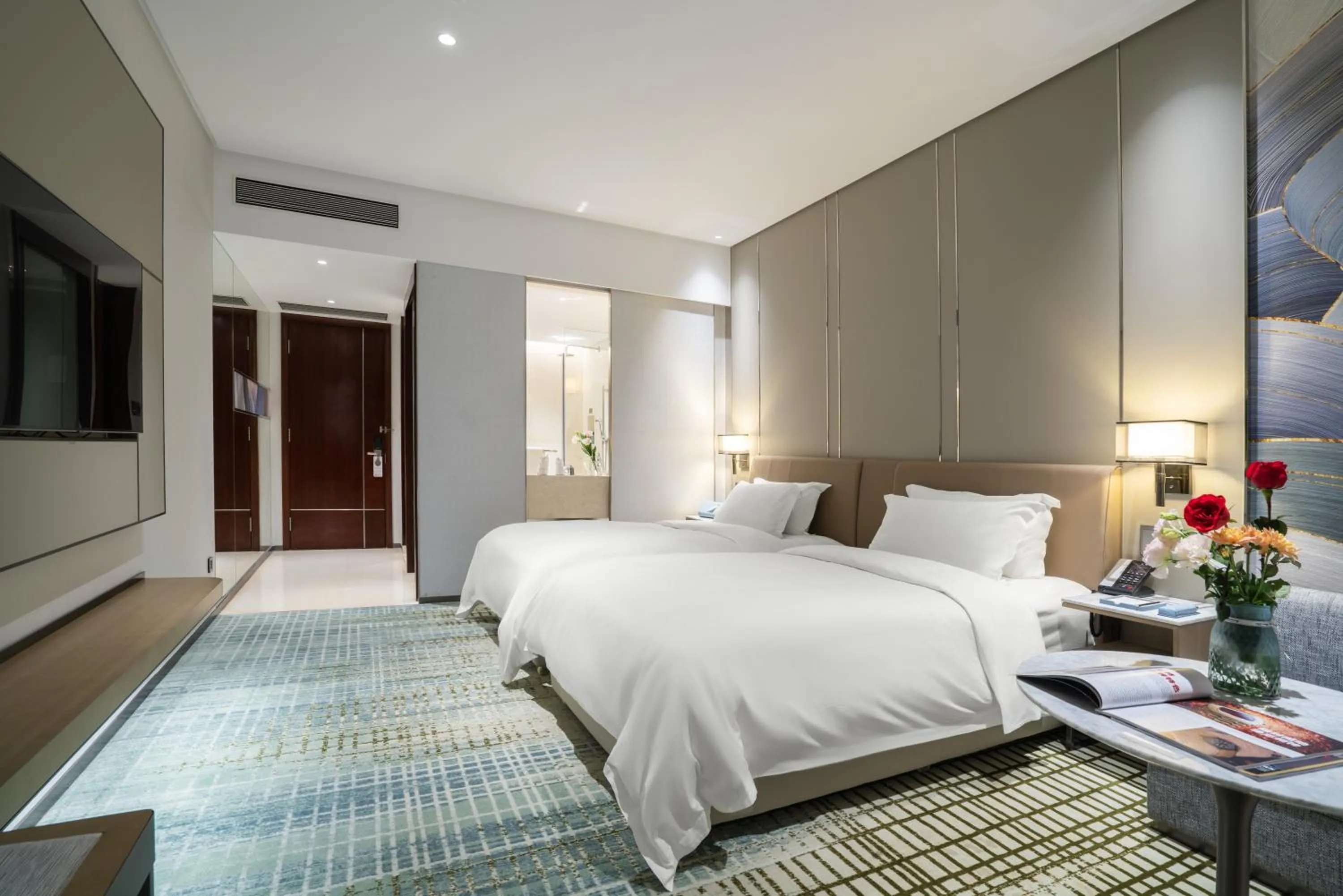 Bed in Victoria Hotel Guangzhou Zhujiang New Town