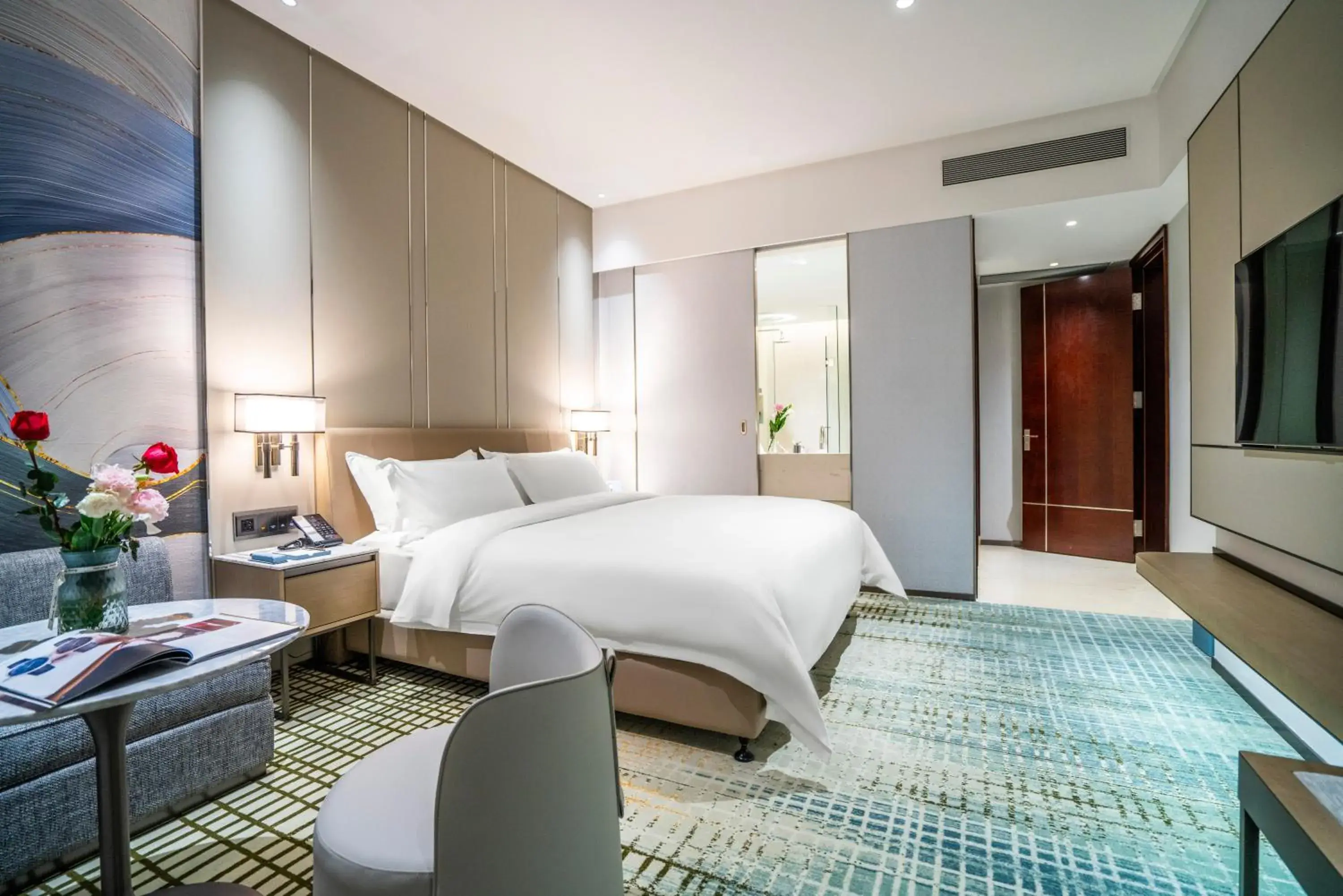 Bed in Victoria Hotel Guangzhou Zhujiang New Town - Free shuttle bus during Canton Fair period Bed in Victoria Hotel Guangzhou Zhujiang New Town - Free shuttle bus during Canton Fair period