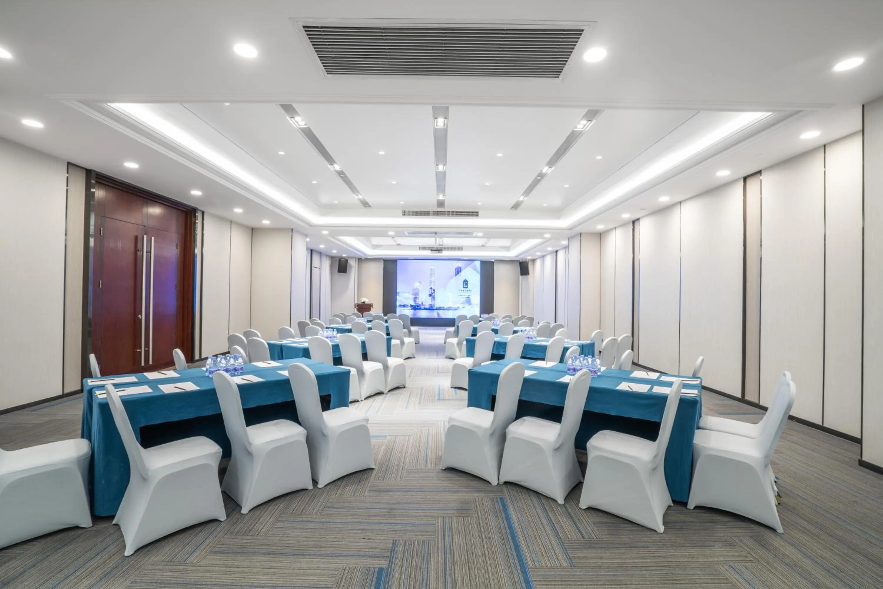Meeting/conference room in Victoria Hotel Guangzhou Zhujiang New Town
