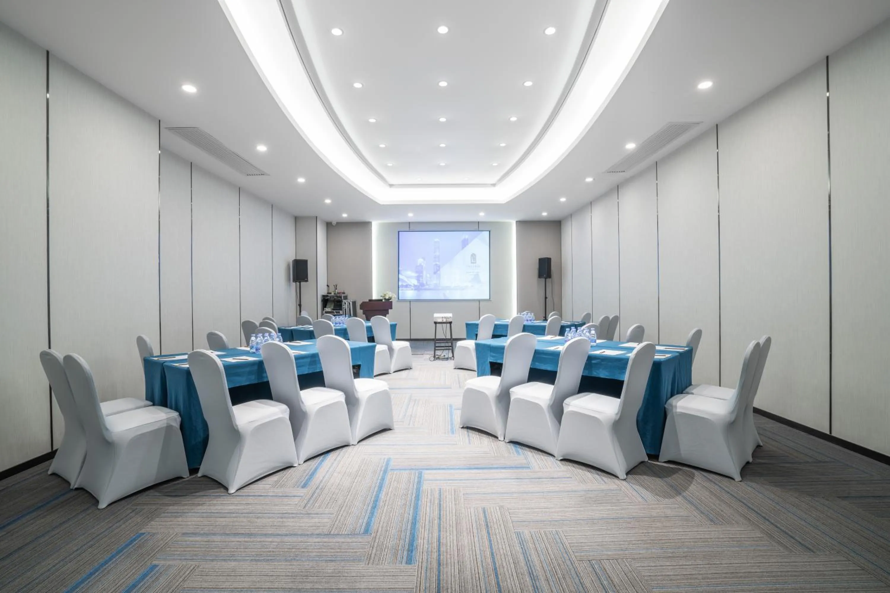 Meeting/conference room in Victoria Hotel Guangzhou Zhujiang New Town