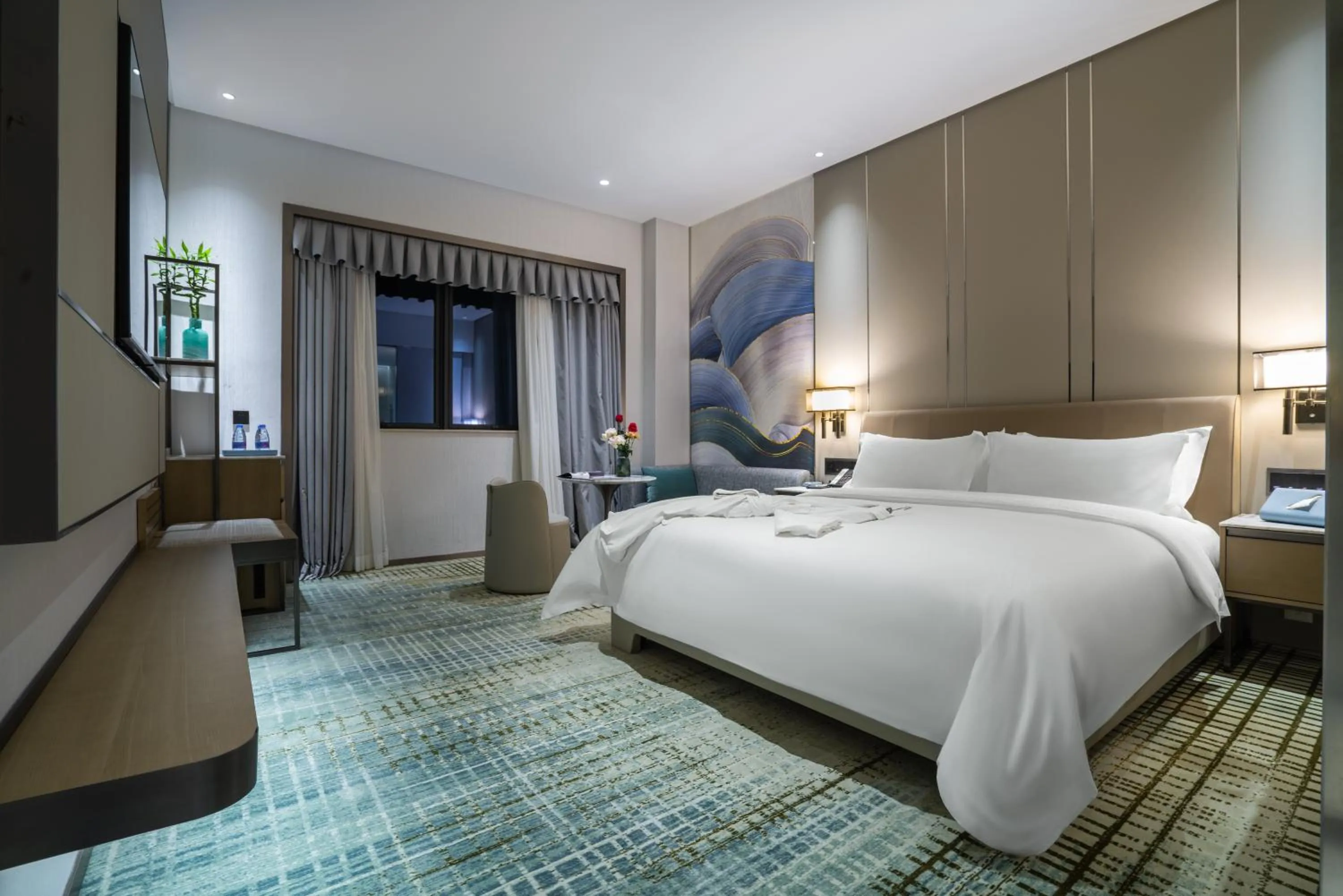 Bed in Victoria Hotel Guangzhou Zhujiang New Town