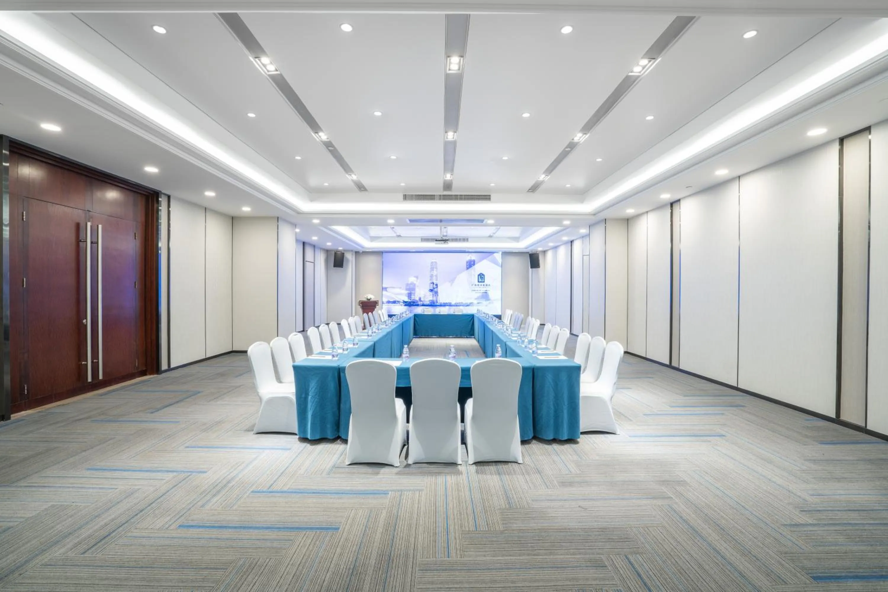 Meeting/conference room in Victoria Hotel Guangzhou Zhujiang New Town