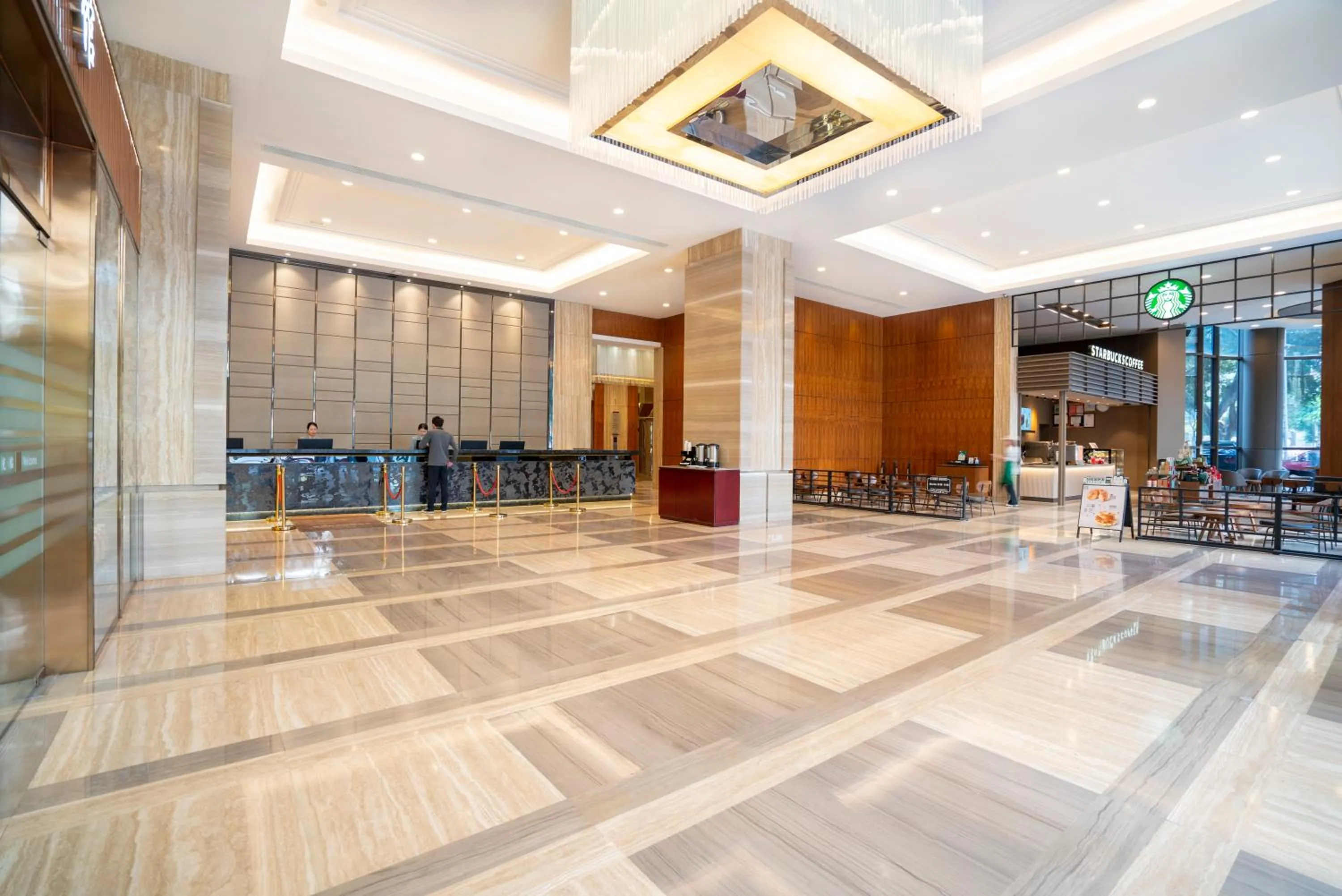 Lobby or reception in Victoria Hotel Guangzhou Zhujiang New Town