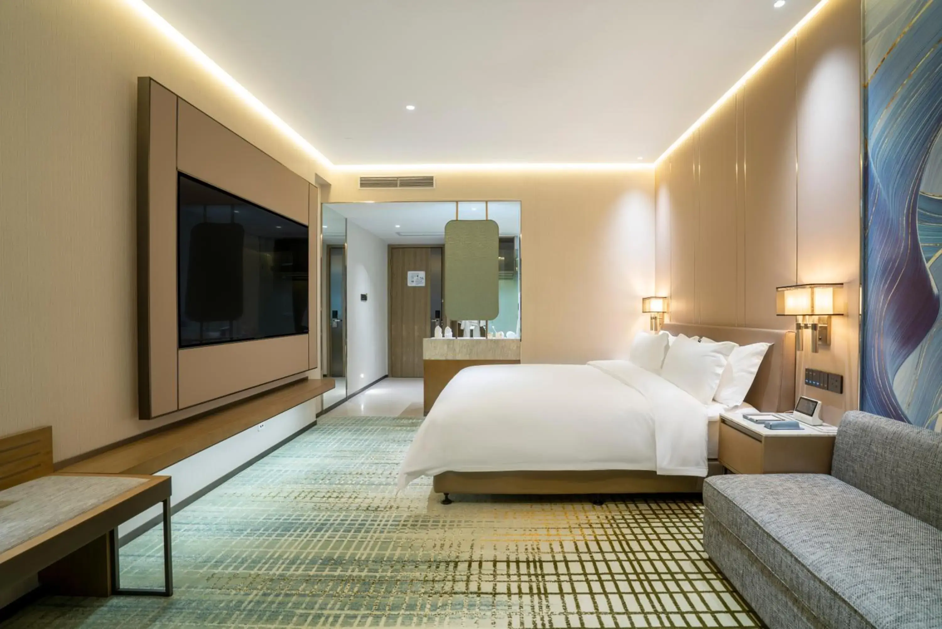 Photo of the whole room, Bed in Victoria Hotel Guangzhou Zhujiang New Town - Free shuttle bus during Canton Fair period Photo of the whole room, Bed in Victoria Hotel Guangzhou Zhujiang New Town - Free shuttle bus during Canton Fair period