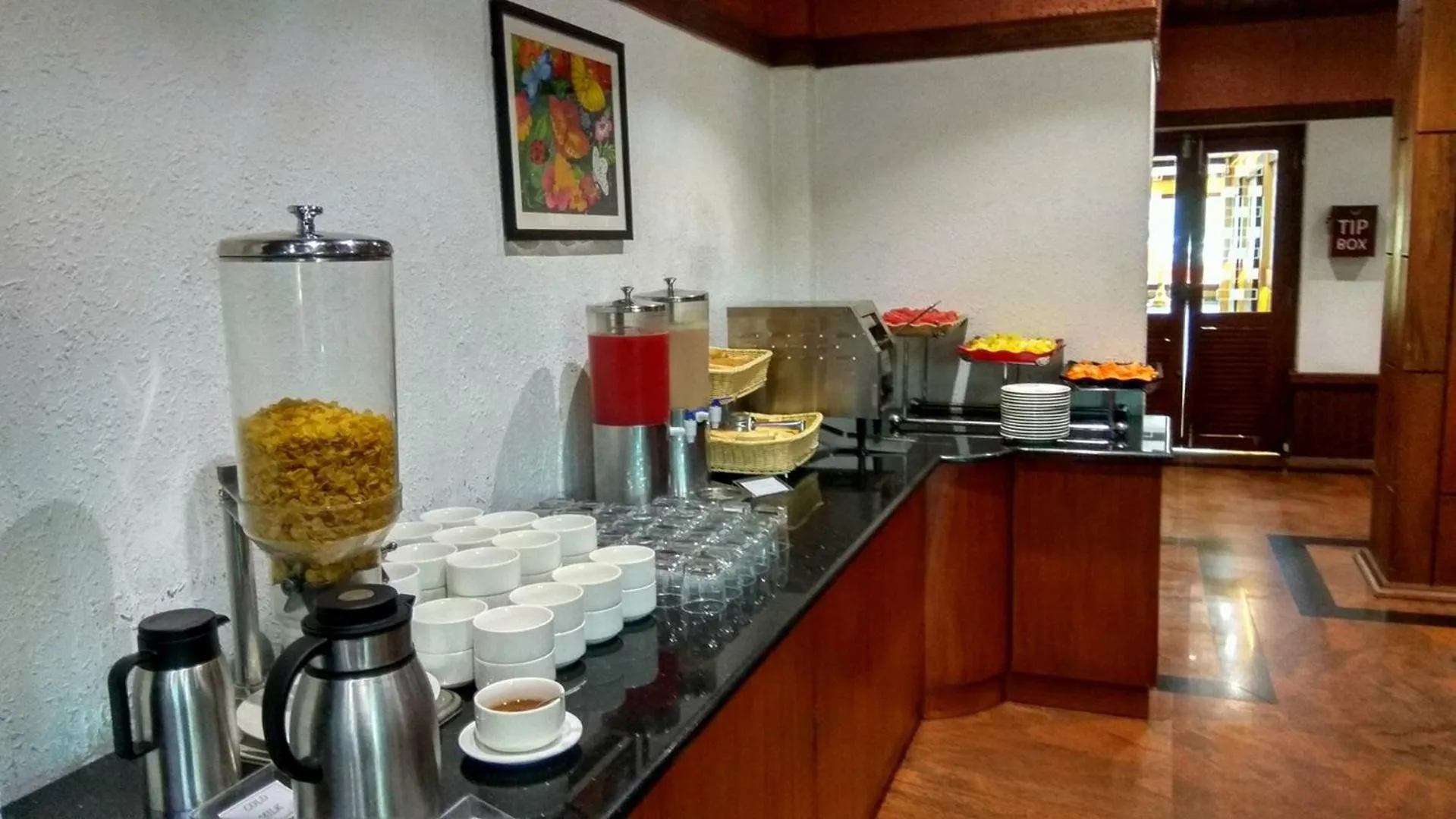 Breakfast in Elysium Garden