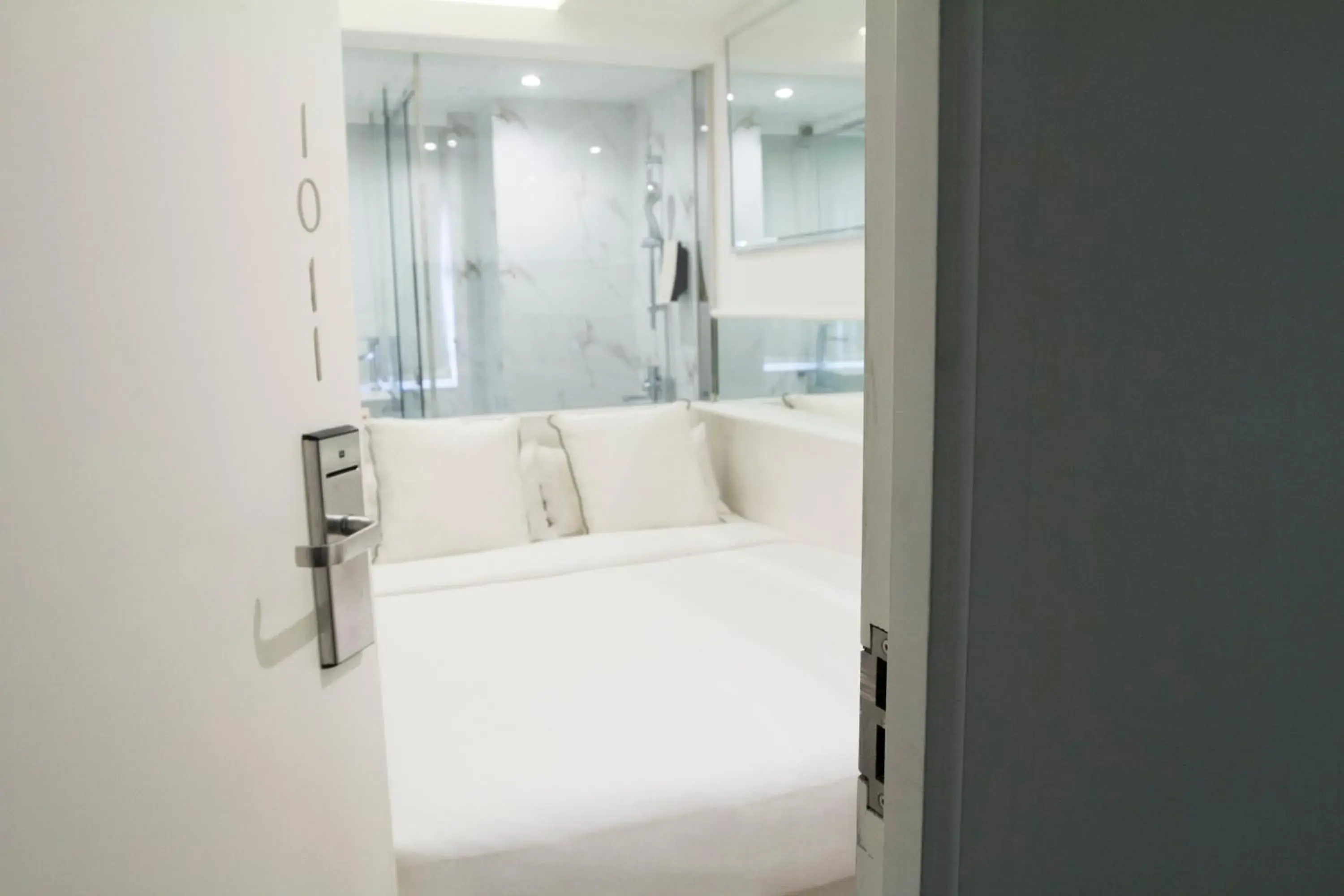 Photo of the whole room, Bed in Mini Central Photo of the whole room, Bed in Mini Central