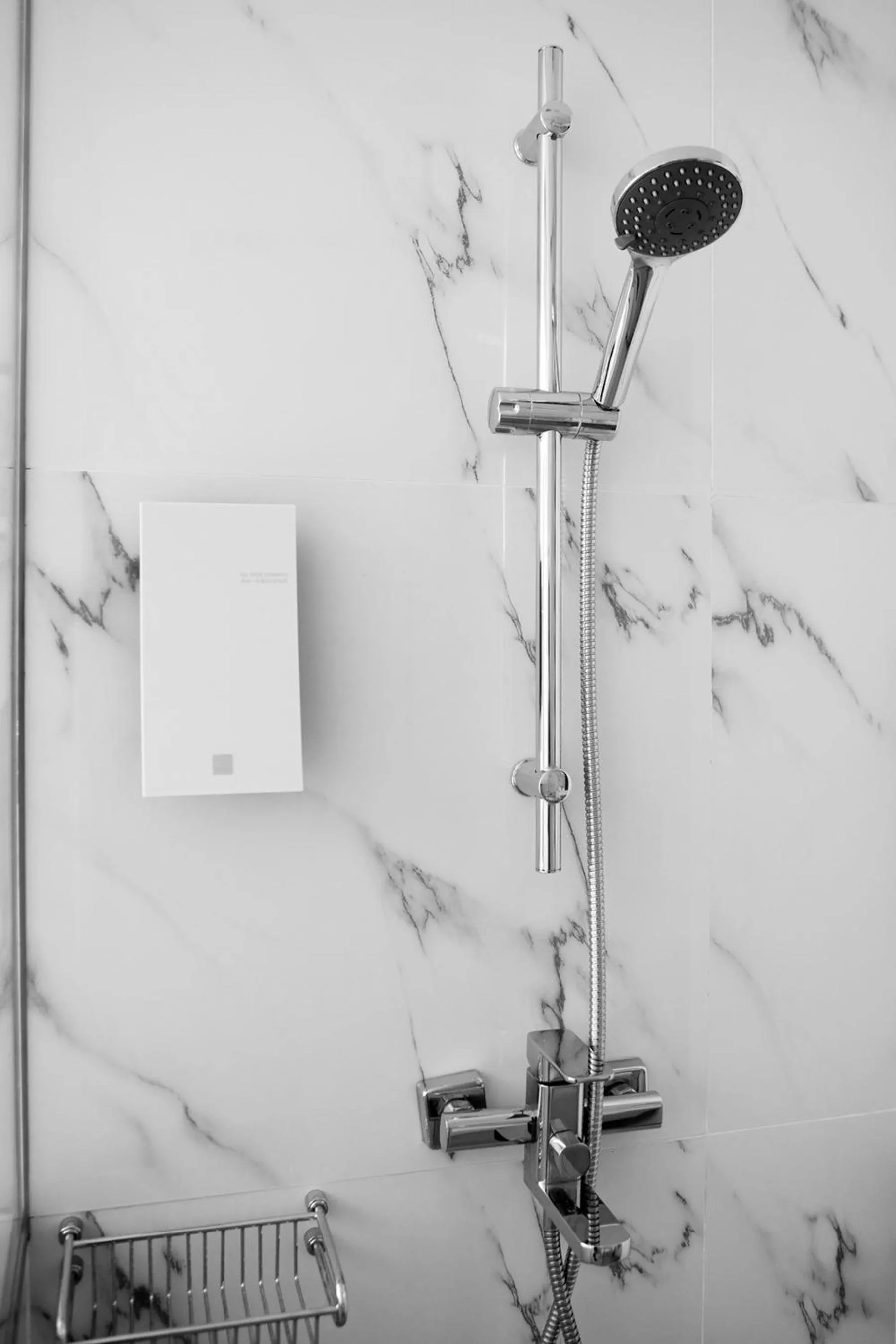 Shower in Mini Central