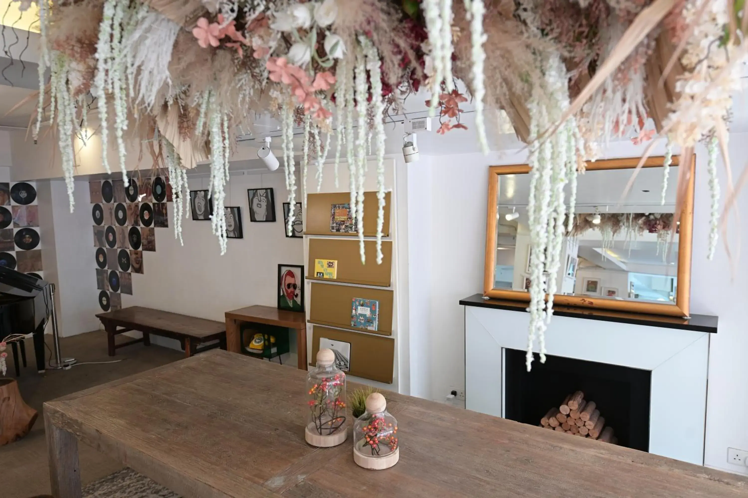 Property building in Mini Central Property building in Mini Central