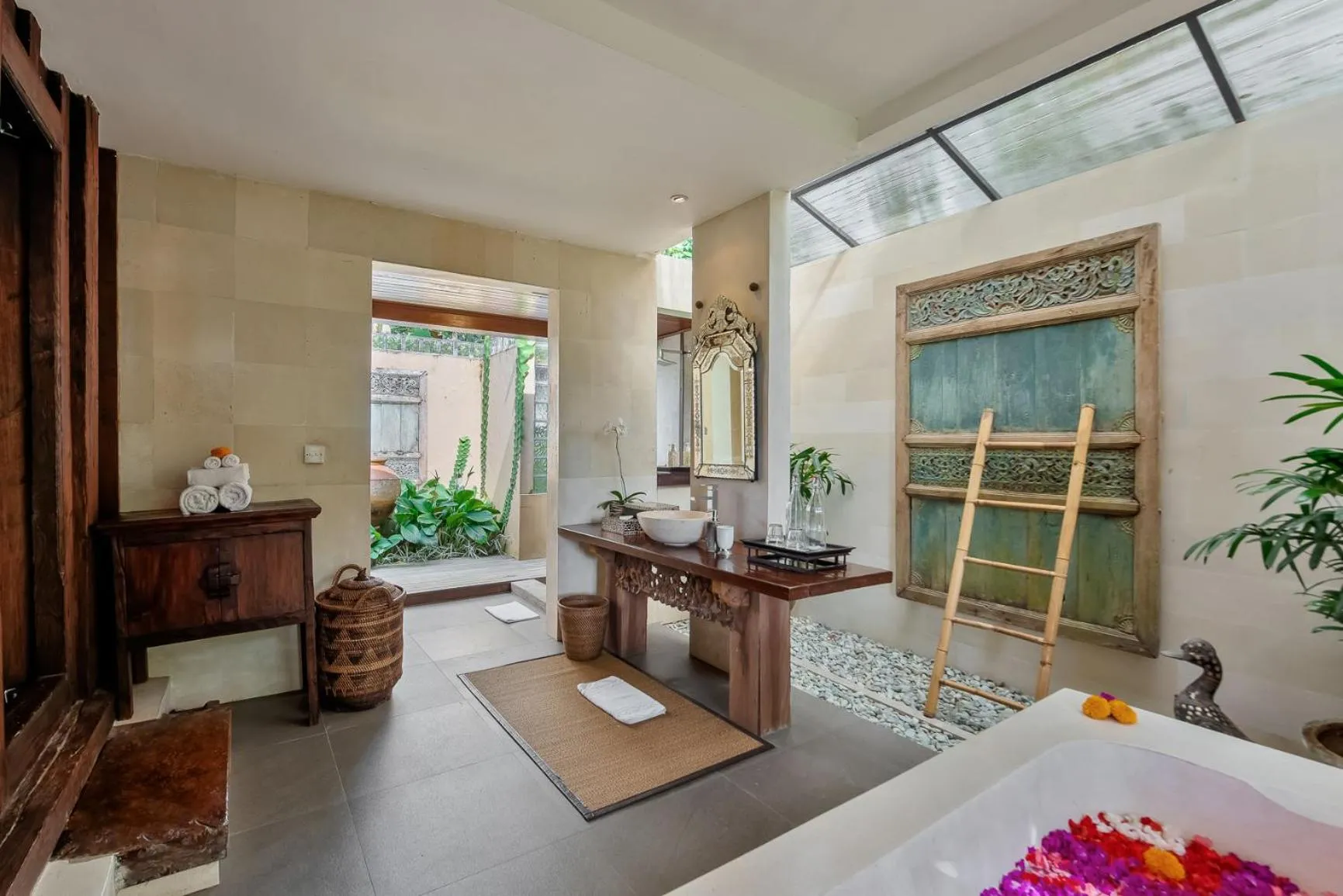 Bathroom, Bed in Villa Bodhi