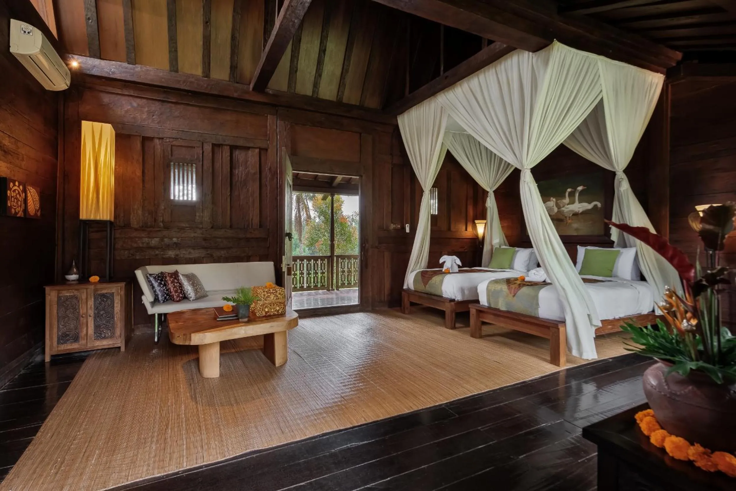 Photo of the whole room, Bed in Villa Bodhi