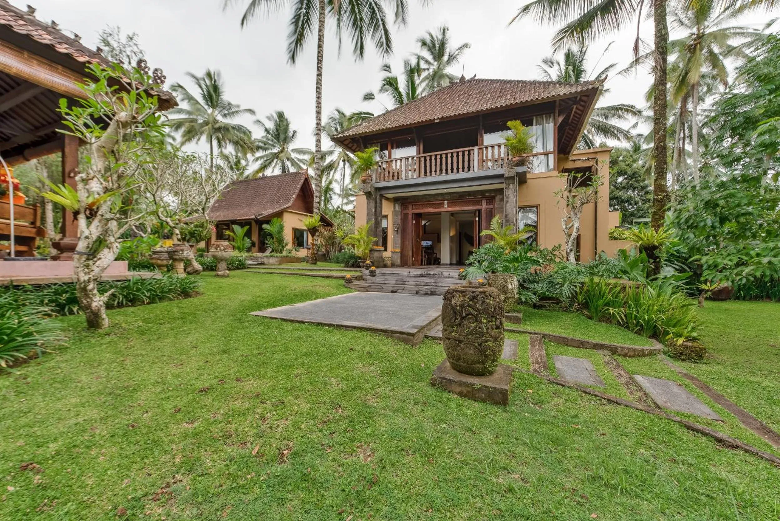 Property building in Villa Bodhi