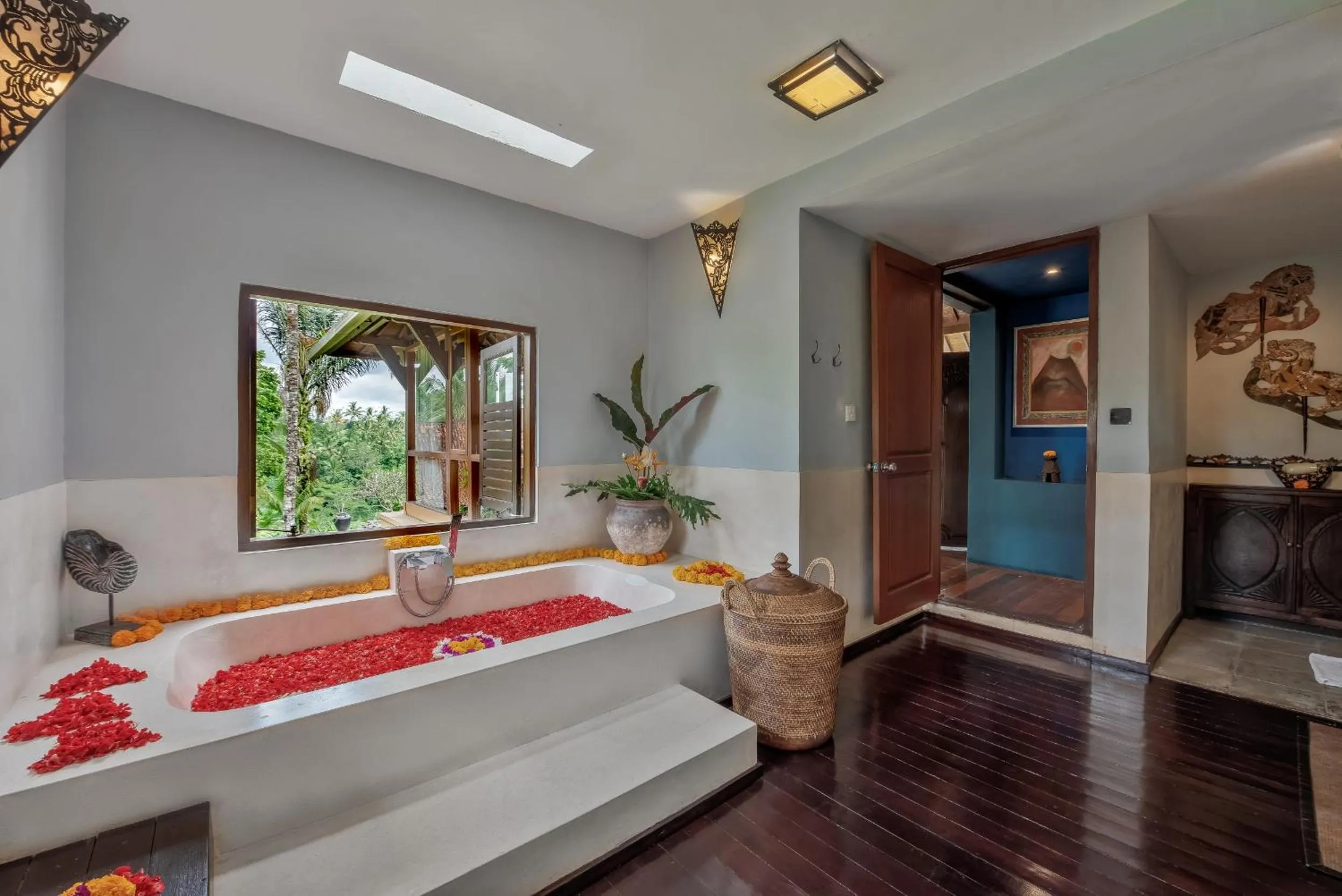 Shower, Bed in Villa Bodhi