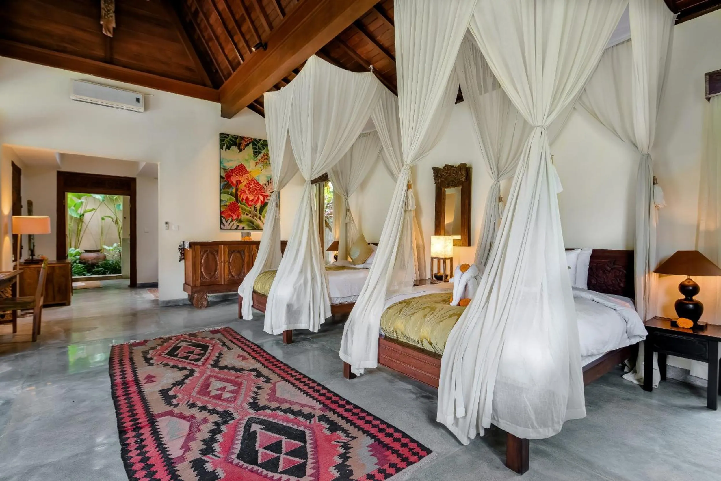 Photo of the whole room, Bed in Villa Bodhi