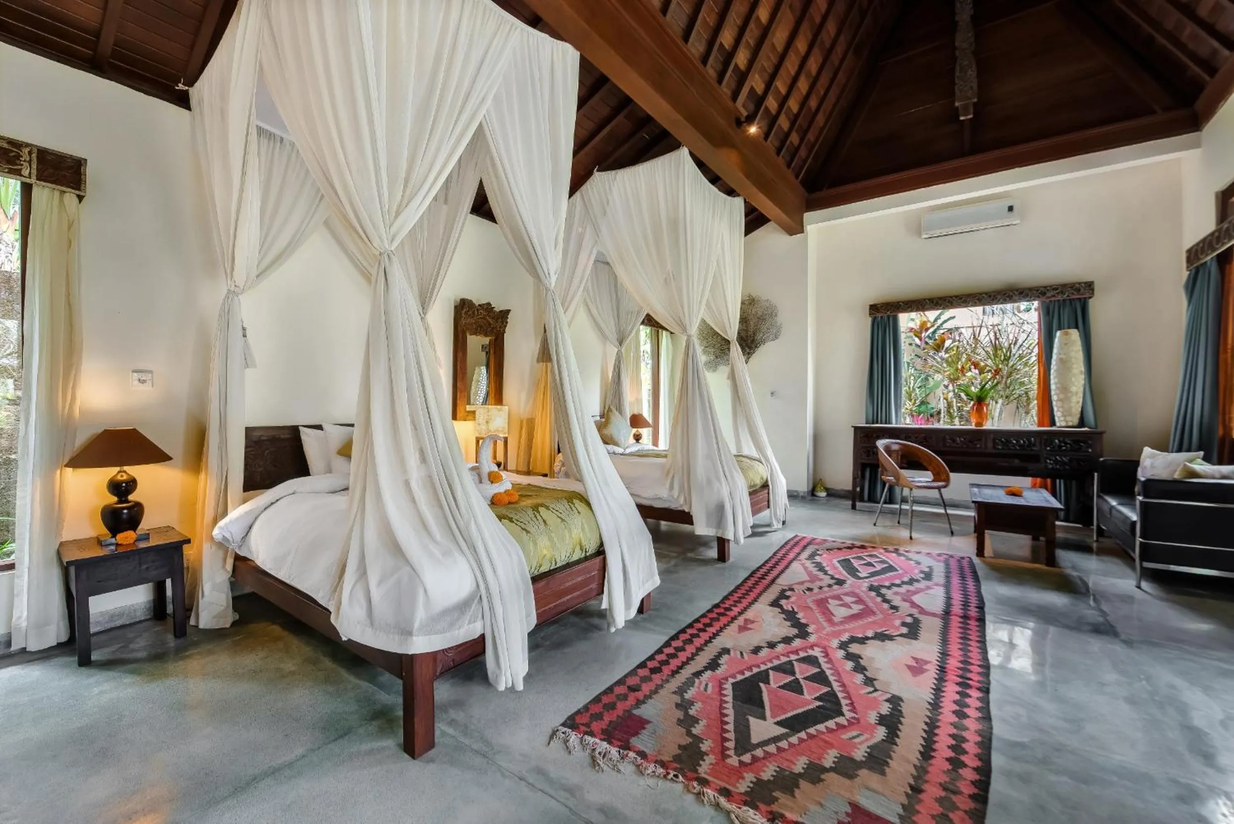 Photo of the whole room, Bed in Villa Bodhi