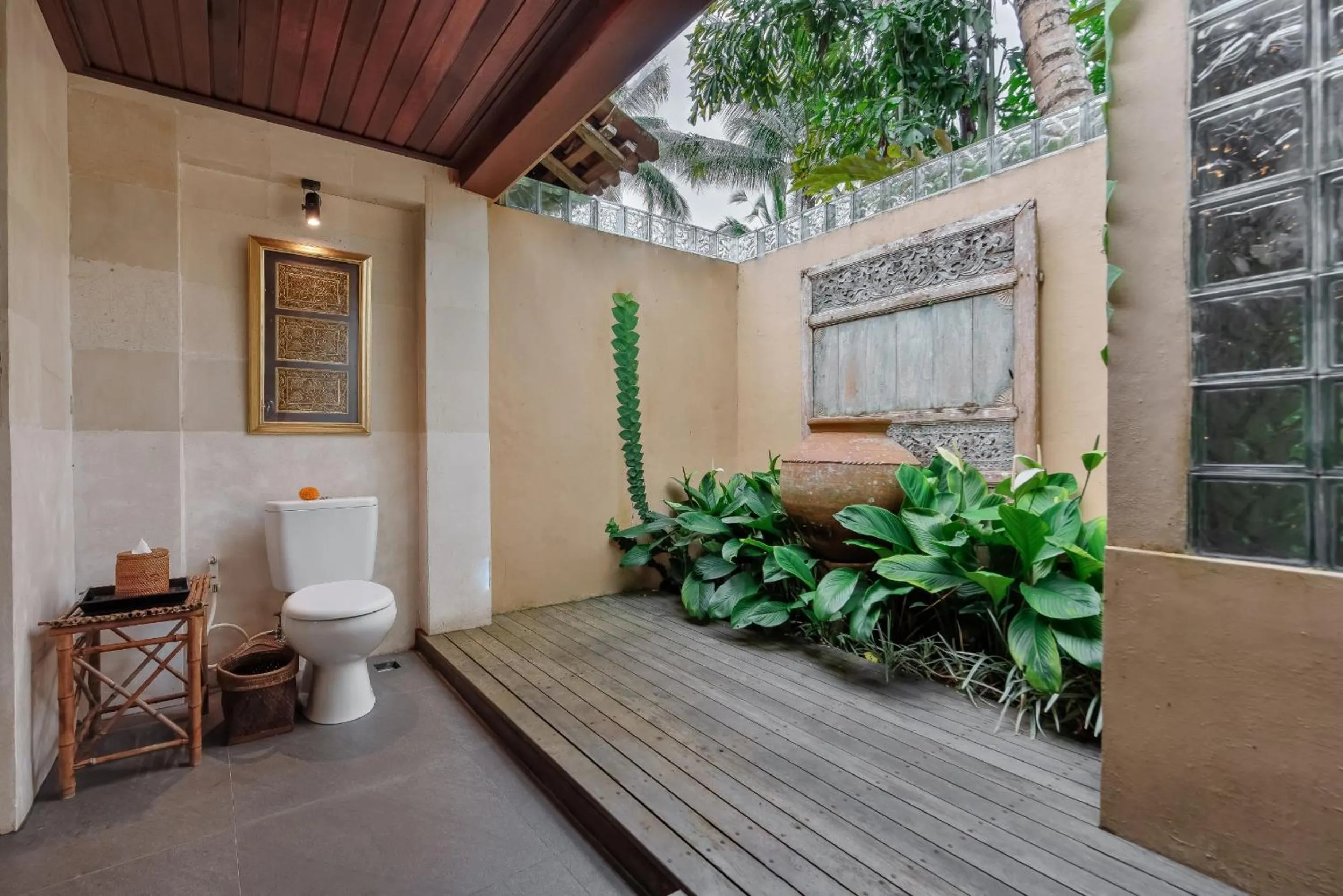 Toilet in Villa Bodhi