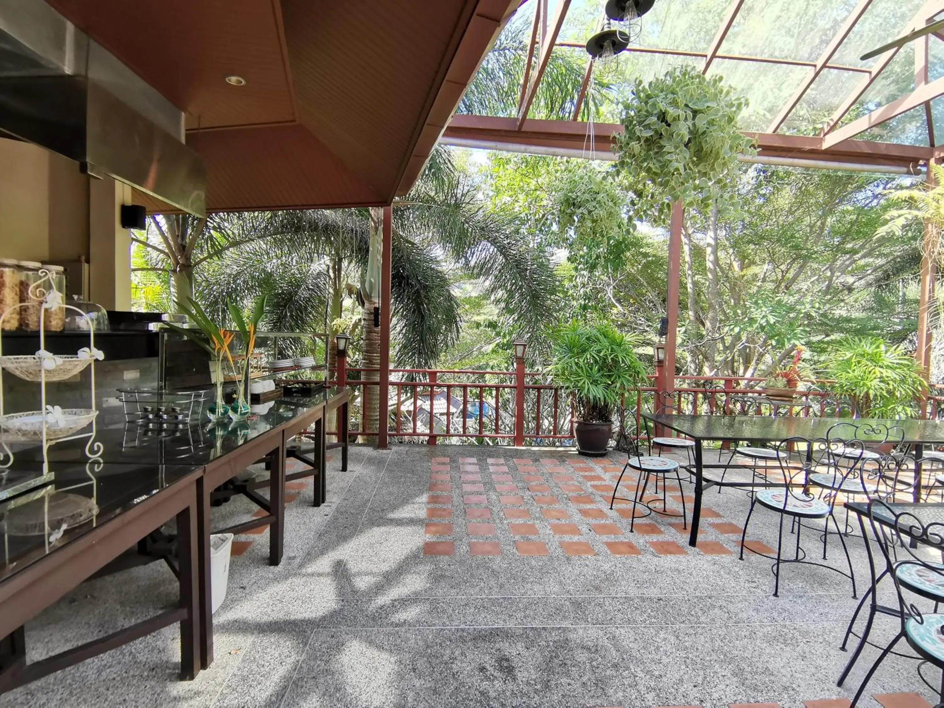 Restaurant/places to eat in Thai Modern Resort & Spa "Newly Renovated" Restaurant/places to eat in Thai Modern Resort & Spa "Newly Renovated"