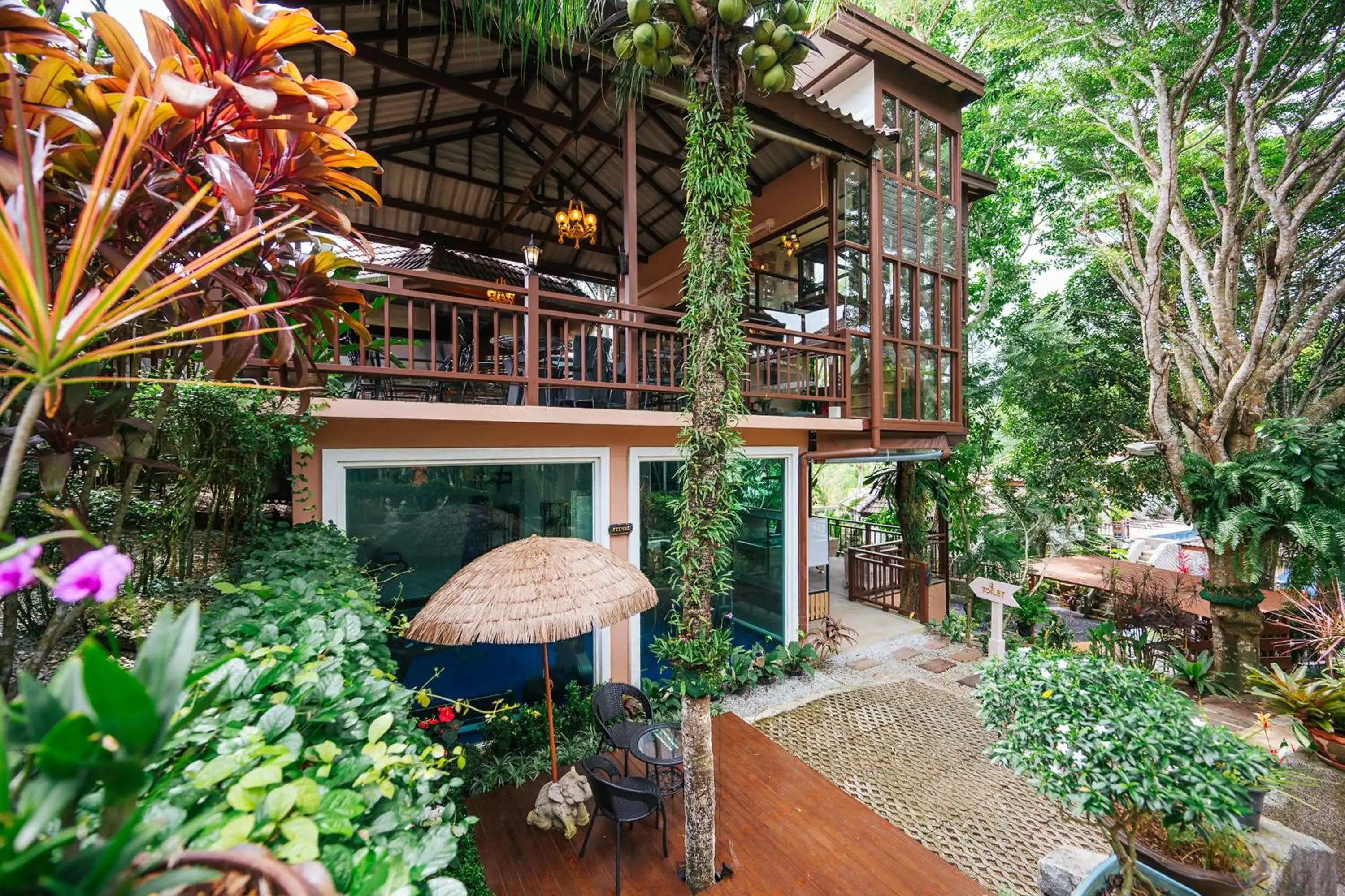 Property building in Thai Modern Resort & Spa "Newly Renovated" Property building in Thai Modern Resort & Spa "Newly Renovated"