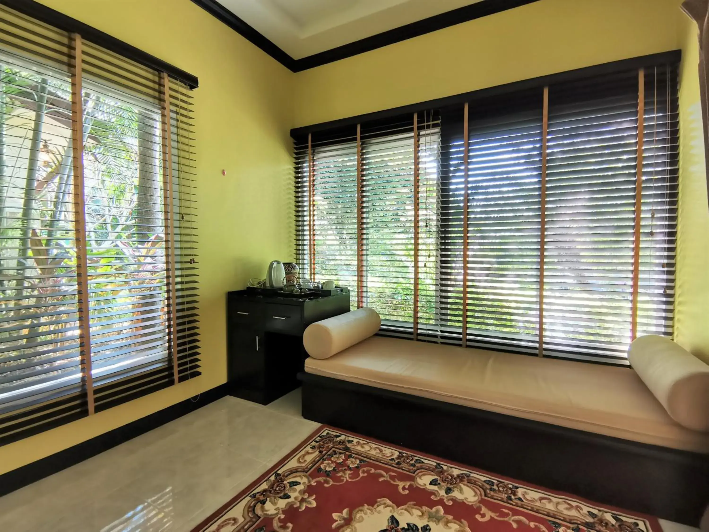 Living room, Bed in Thai Modern Resort & Spa "Newly Renovated" Living room, Bed in Thai Modern Resort & Spa "Newly Renovated"