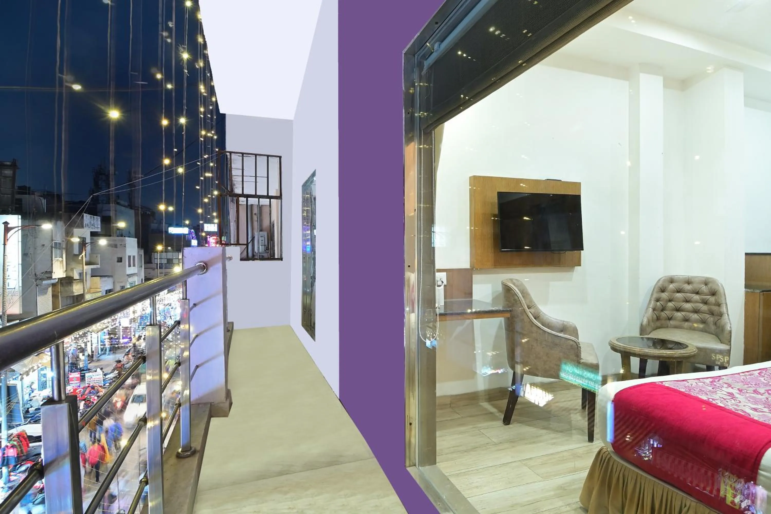 View (from property/room), Bed in Hotel Hari Piorko - New Delhi Railway Station